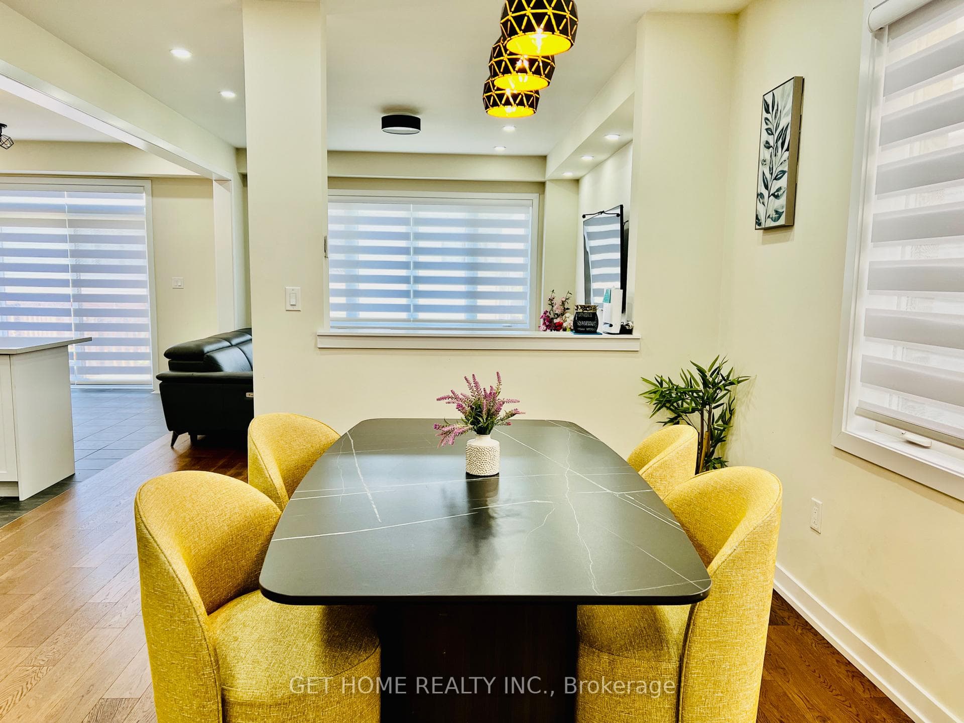 25 Wintergreen Crescent photo 5