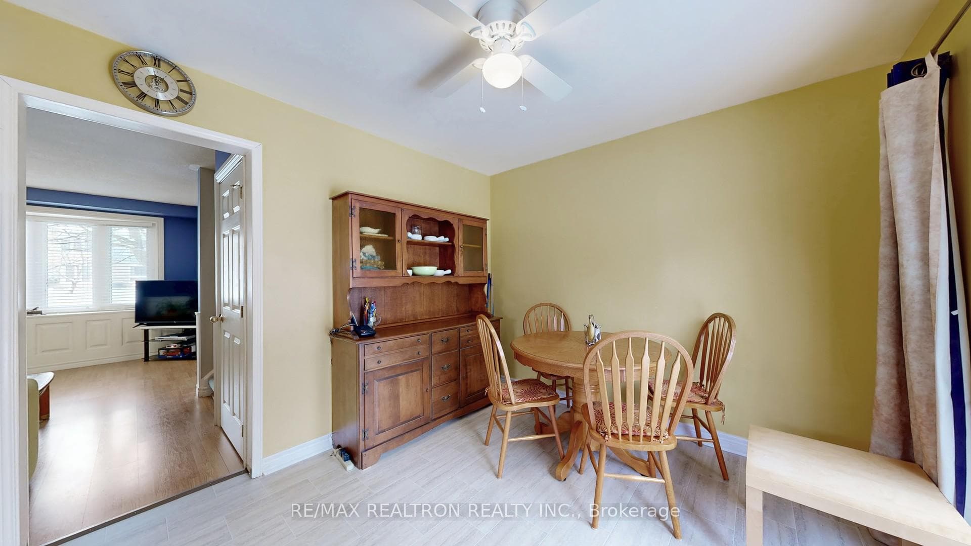 747 Elgin Street photo 11