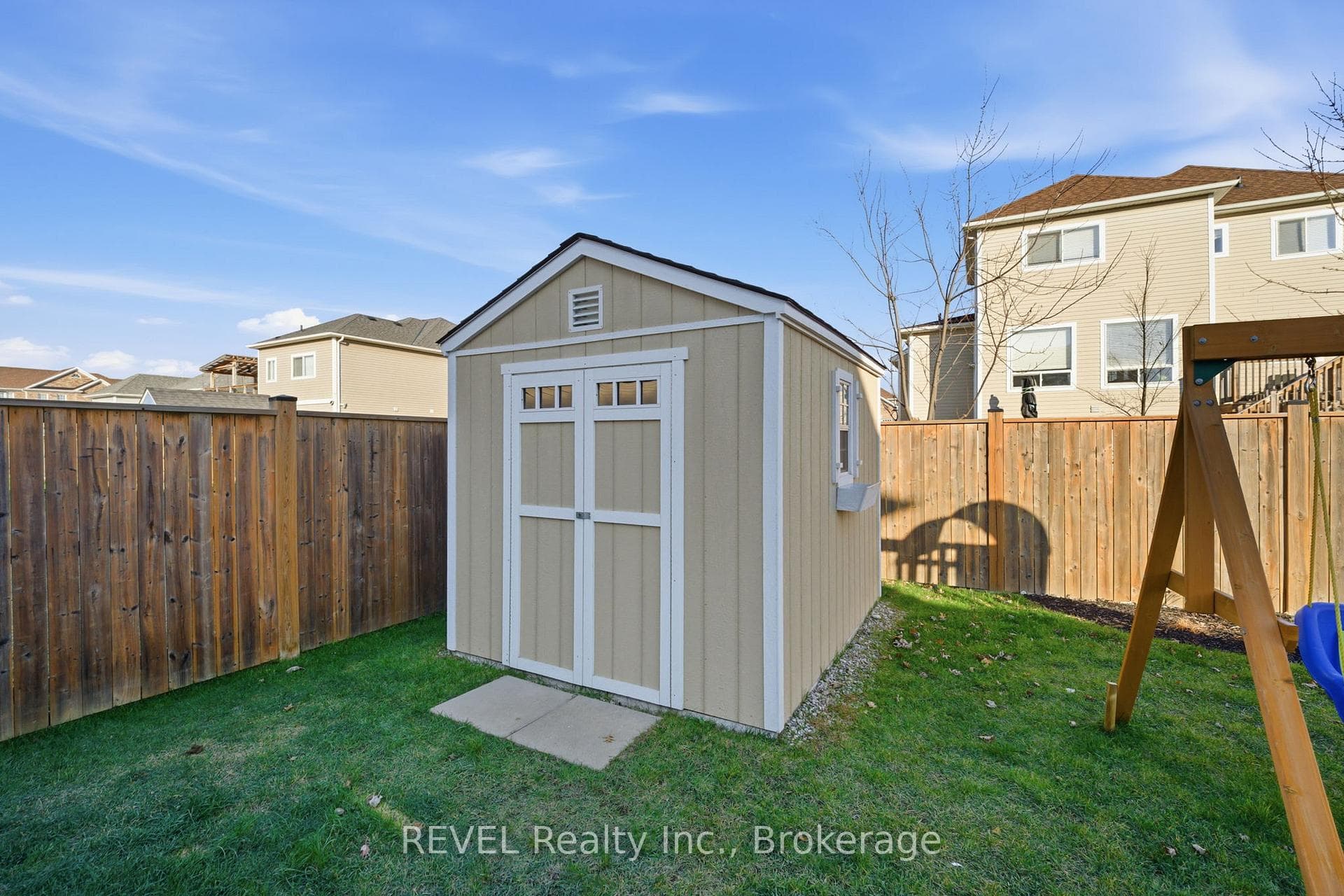 1058 Meadowood Street photo 46