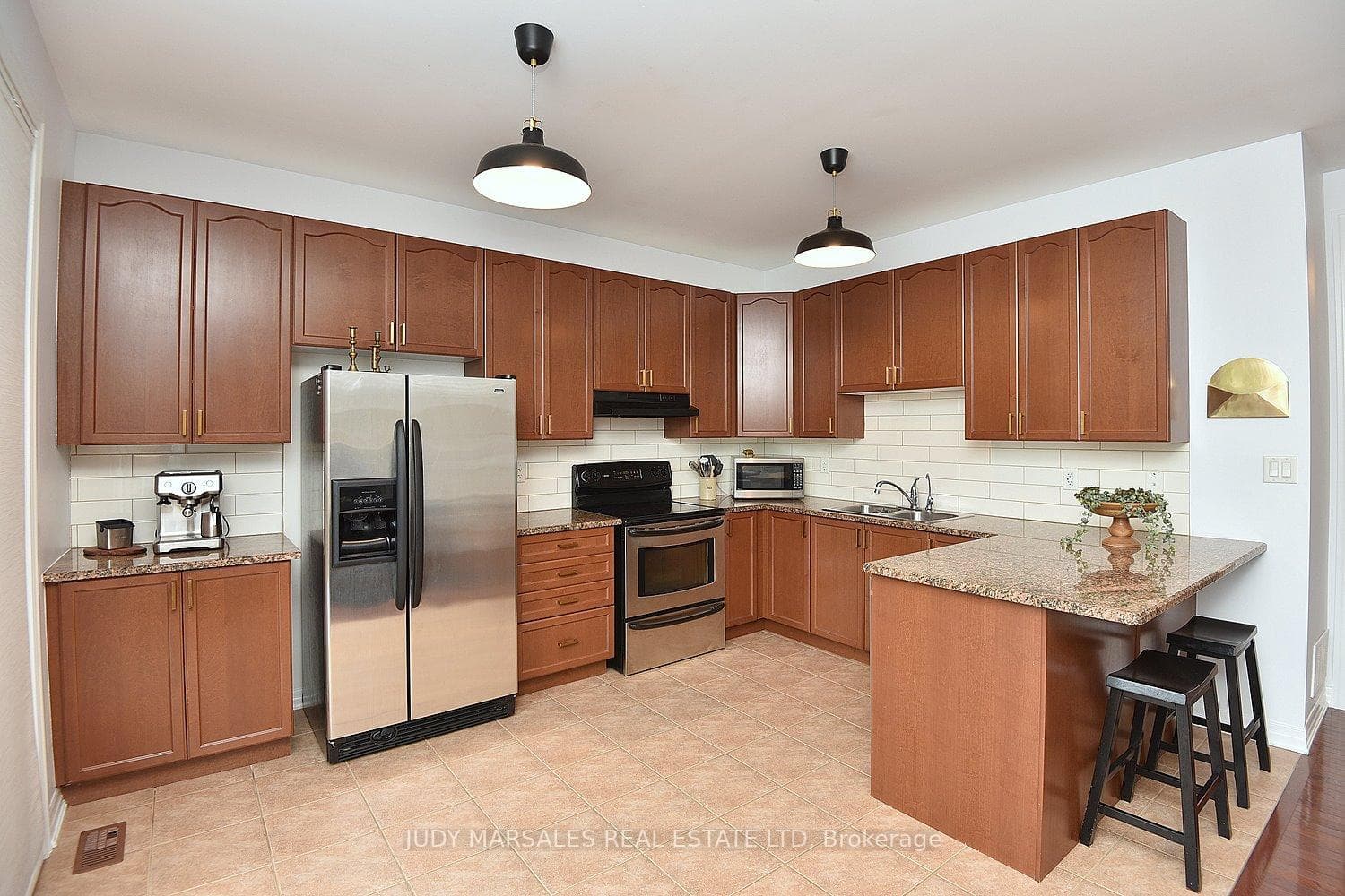 204 Montreal Circle photo 17