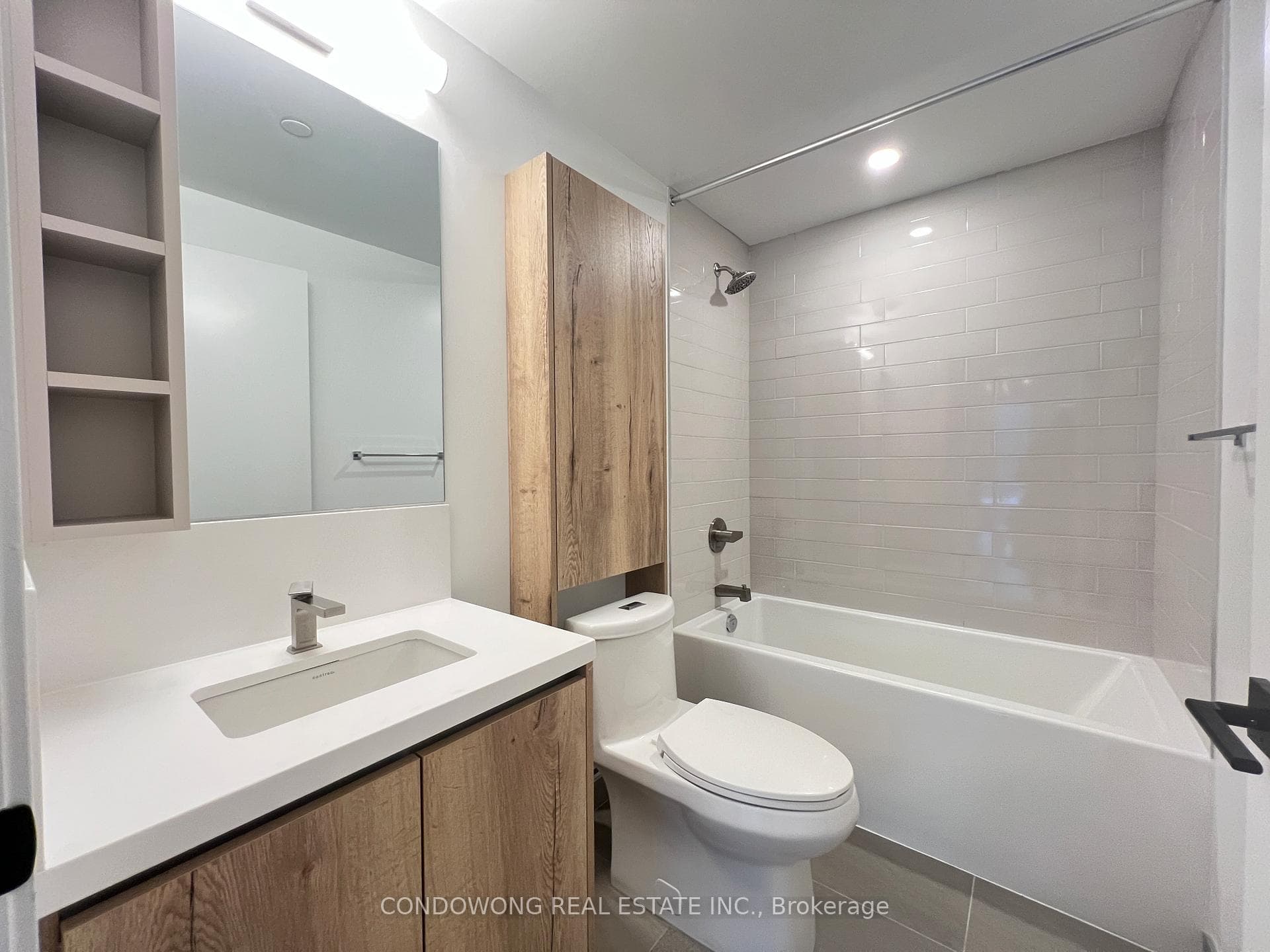 319 Jarvis Street Unit 603 photo 6