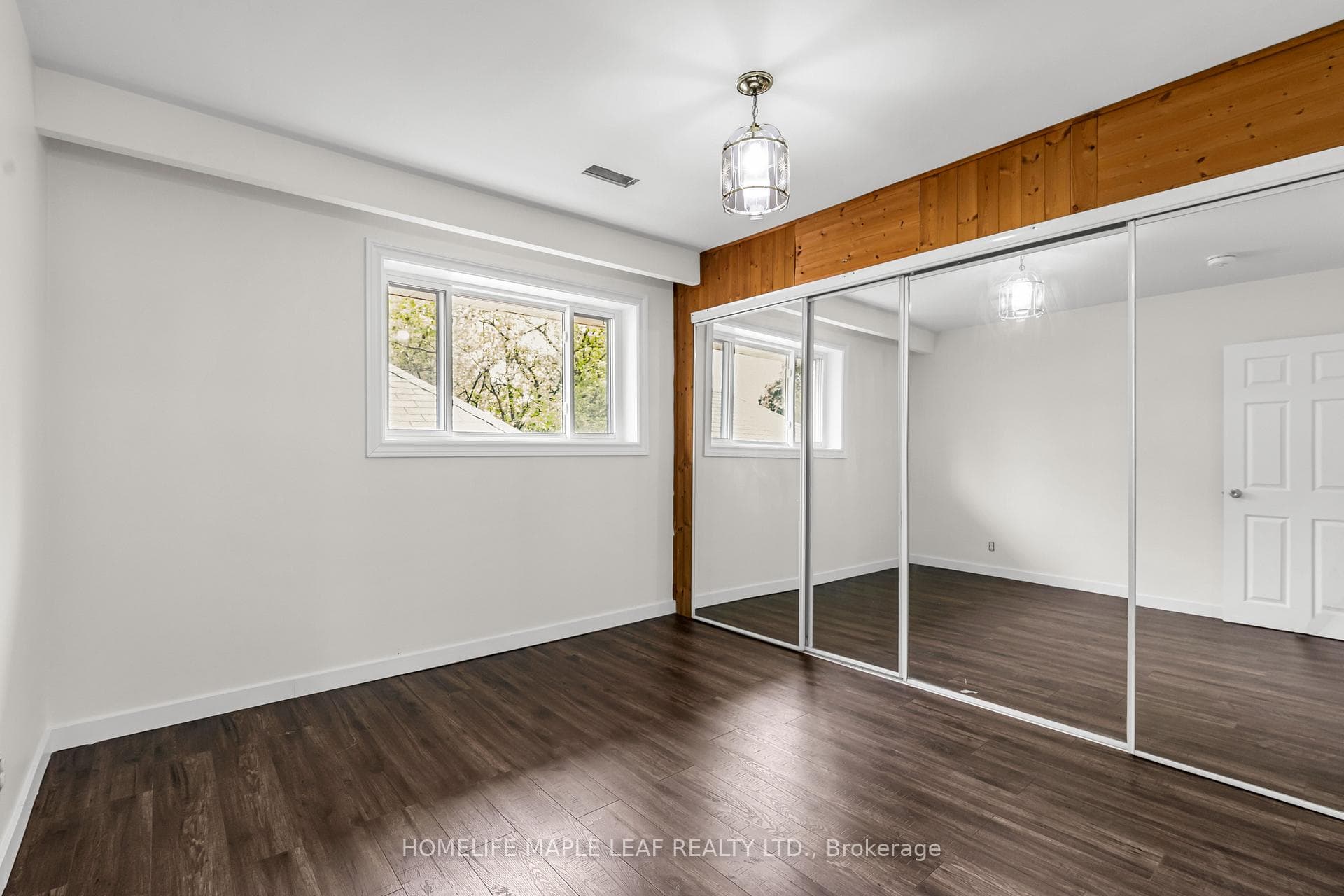 22 Vange Crescent photo 17