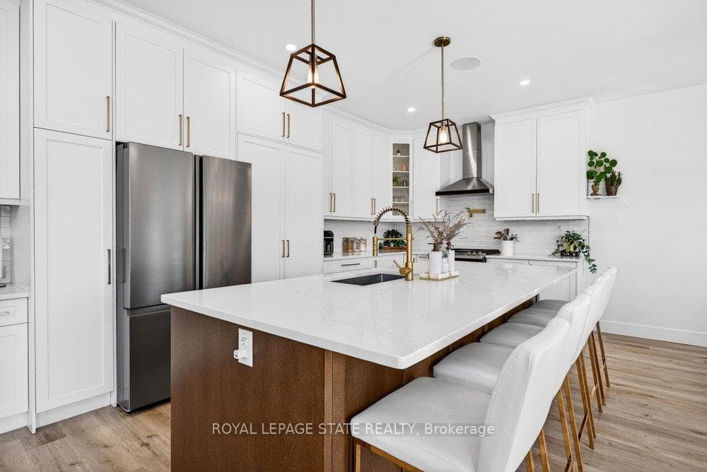 4286 Victoria Avenue photo 13