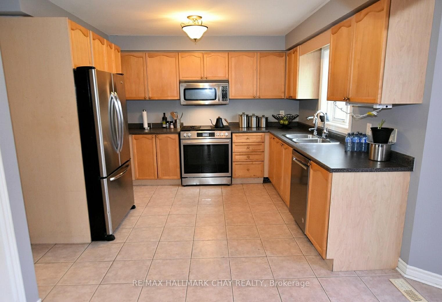 123 Country Lane photo 2