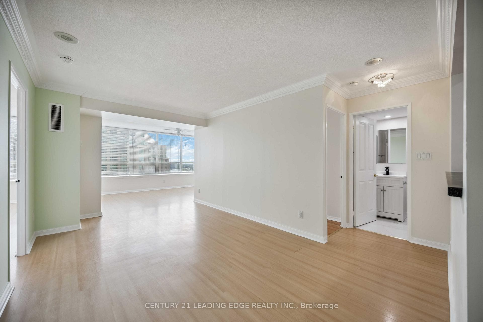 88 Corporate Drive Unit 1903 photo 8