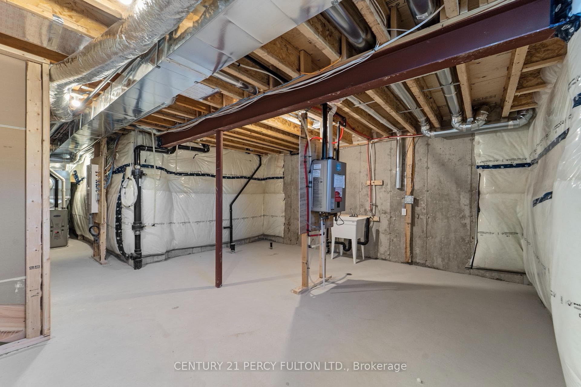 39 Watts Mews photo 23