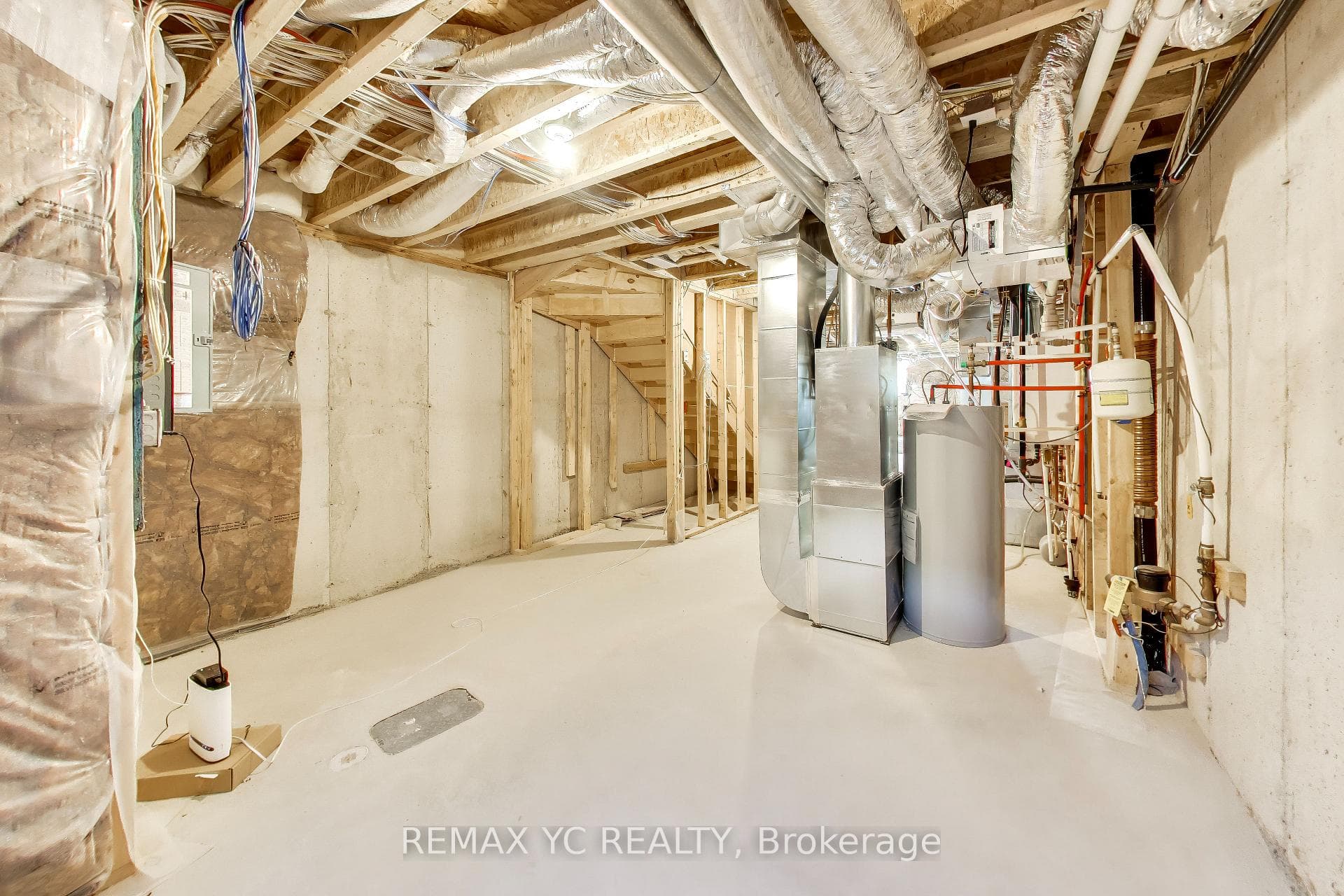 18 Deep Roots Terrace photo 29
