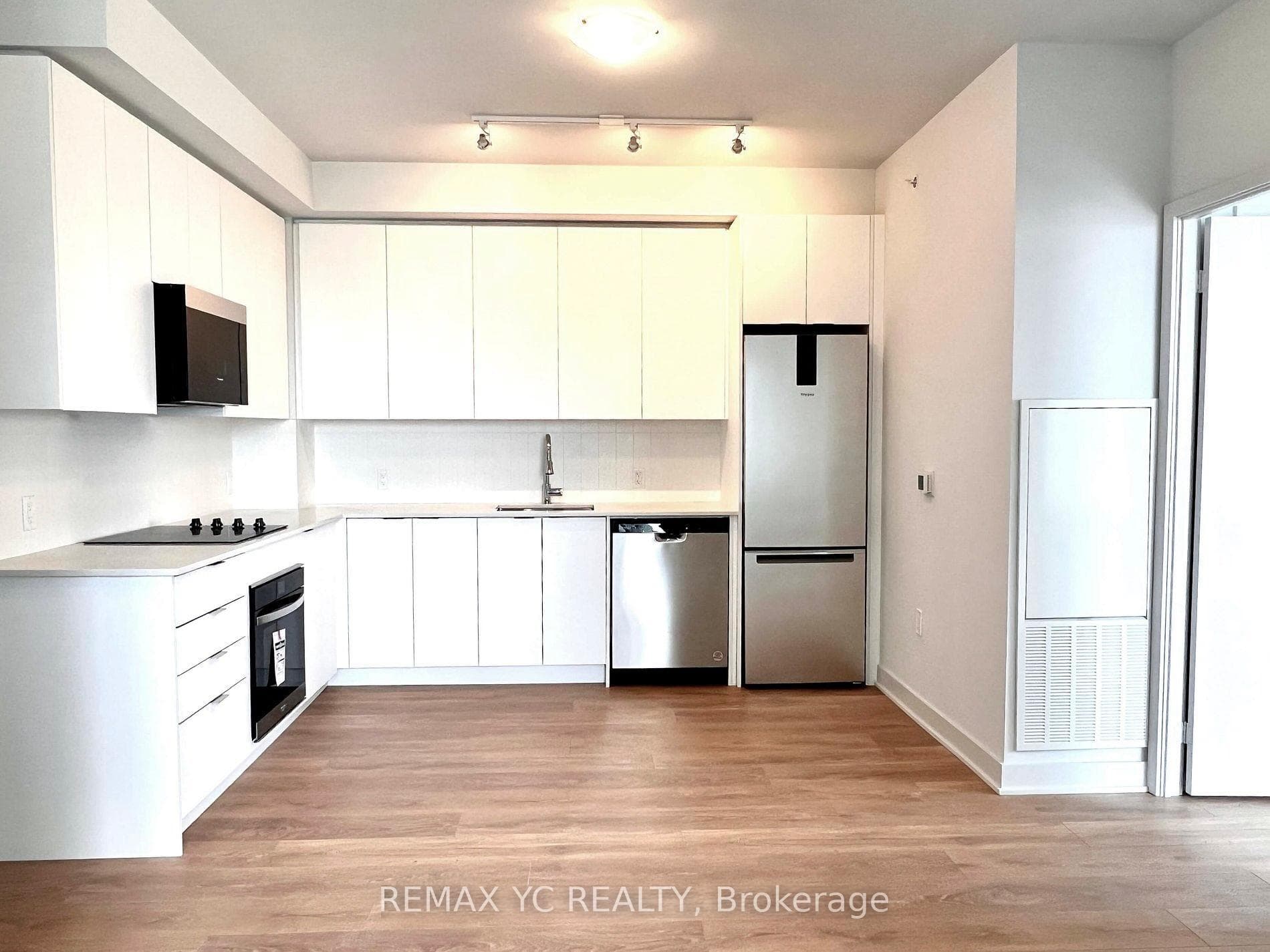 2920 Highway 7 Road Unit 1105 photo 6