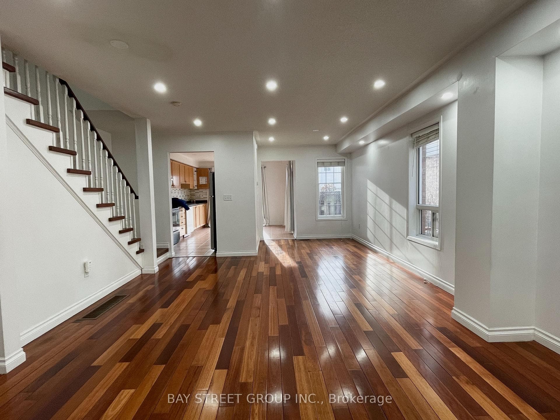 1153 Davis Lane photo 6