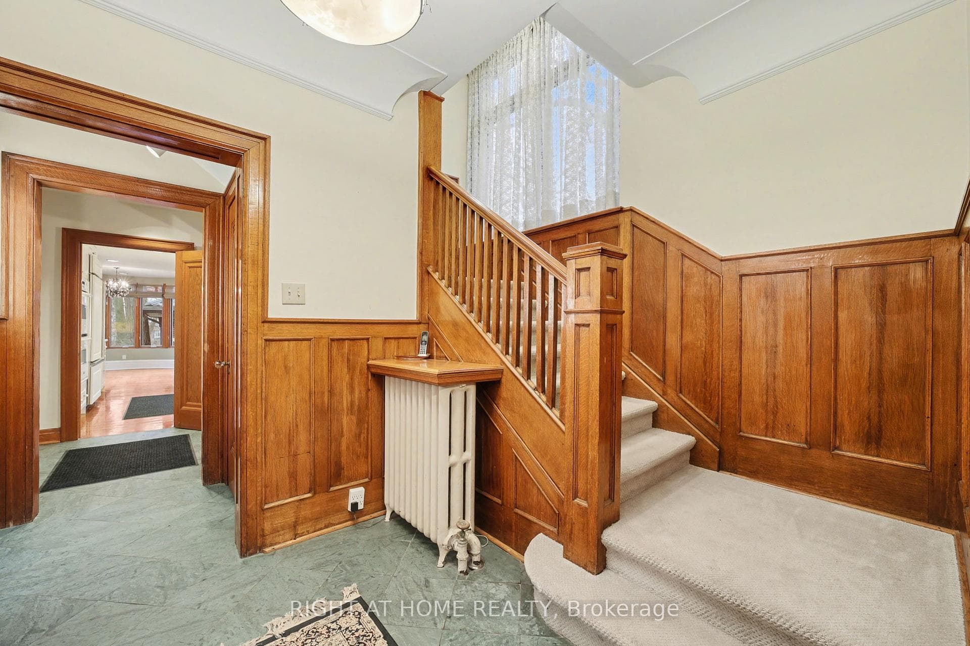 32 Hollywood Crescent photo 5