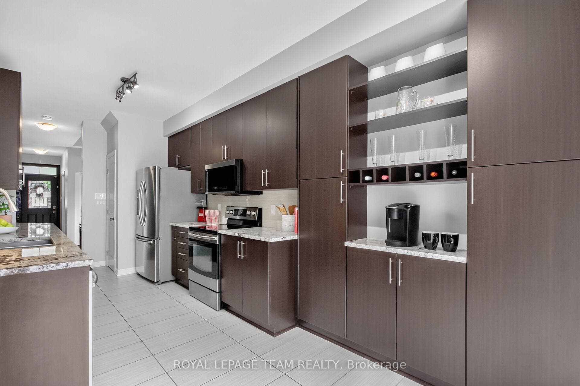 111 Hawkeswood Drive photo 12