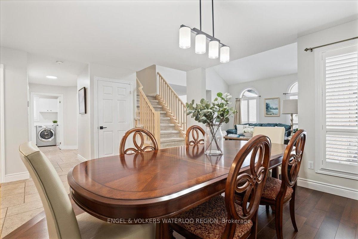 52 Longhurst Crescent photo 8