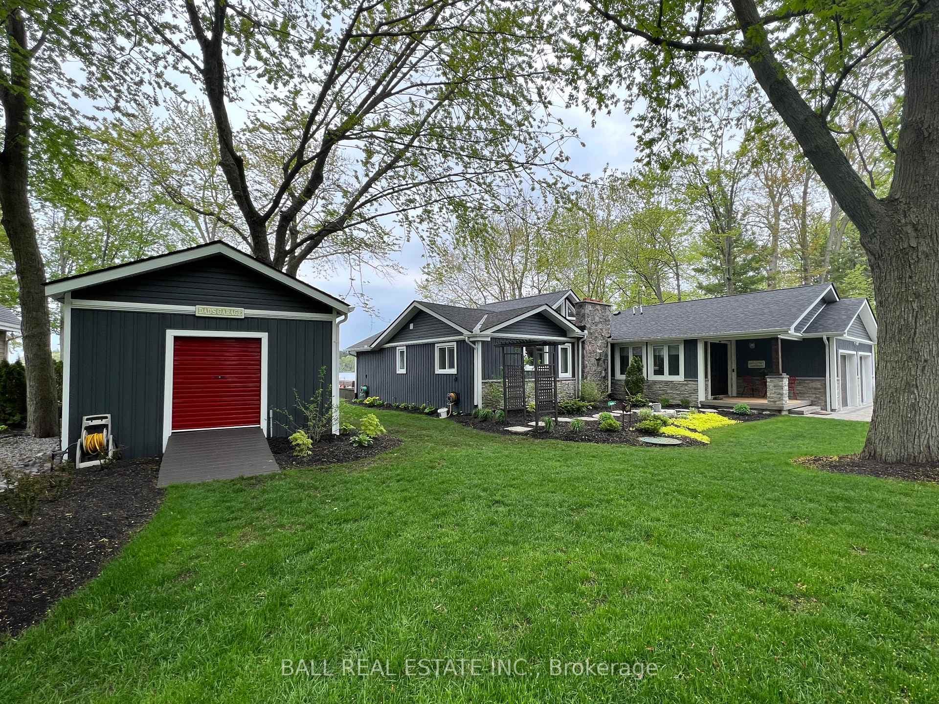 7 Edgewater Drive photo 7