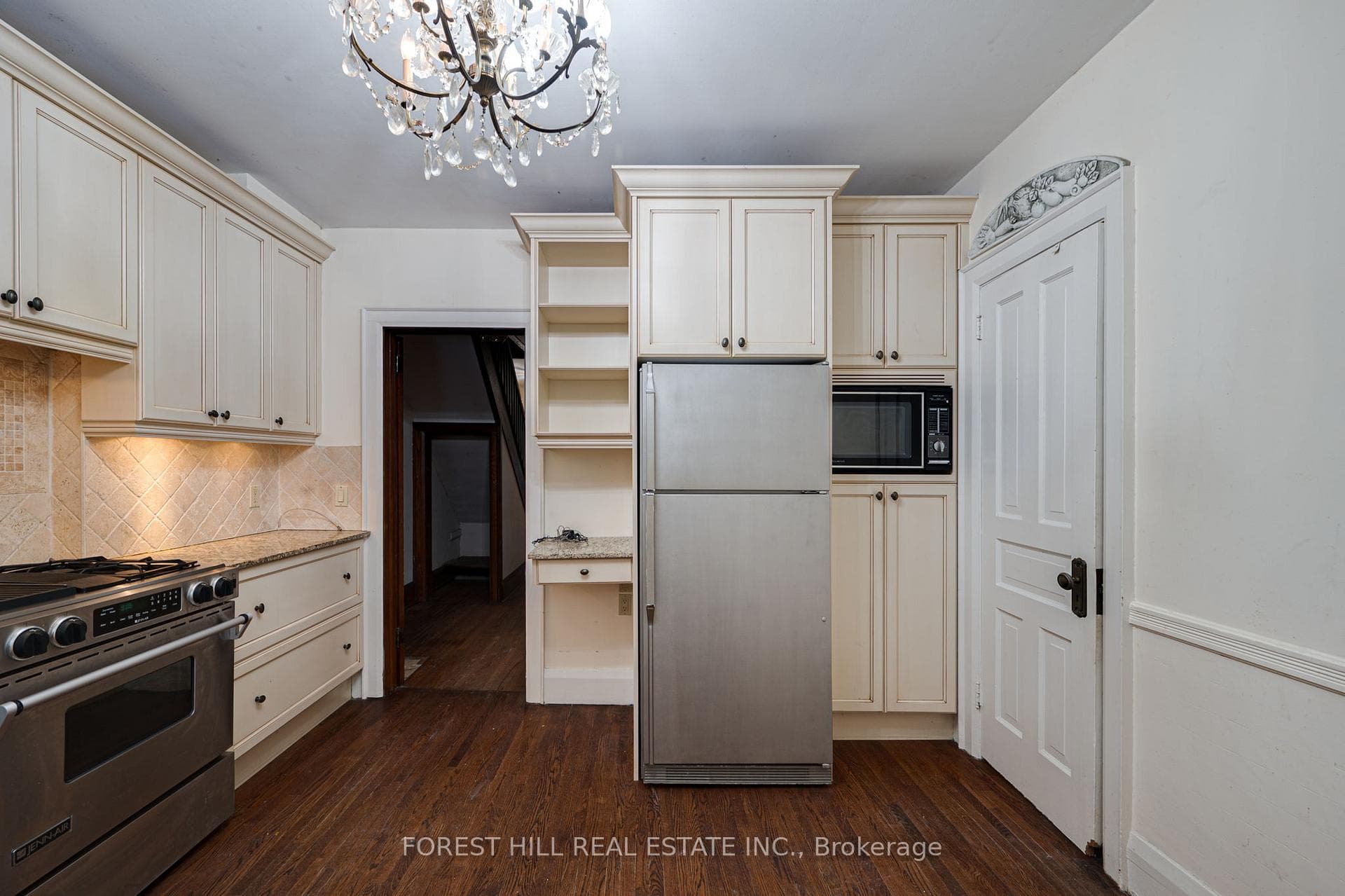 81 Benson Avenue photo 9
