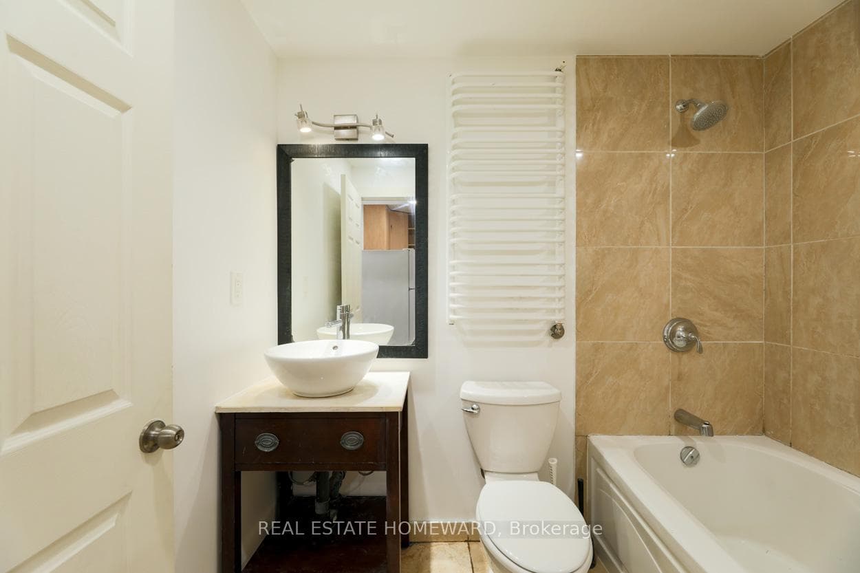 4 piece bathroom