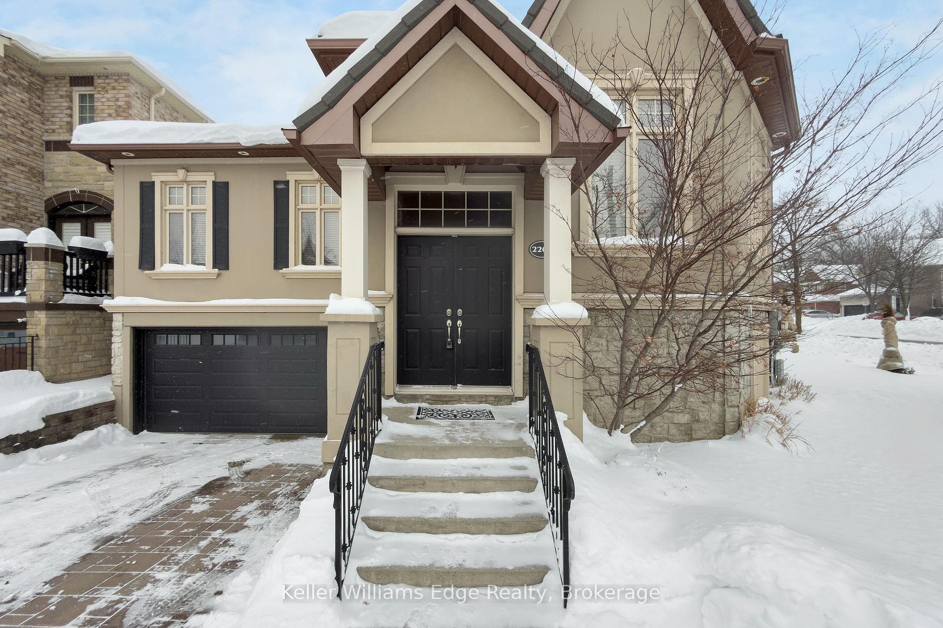 2201 Blackbird Court photo 2