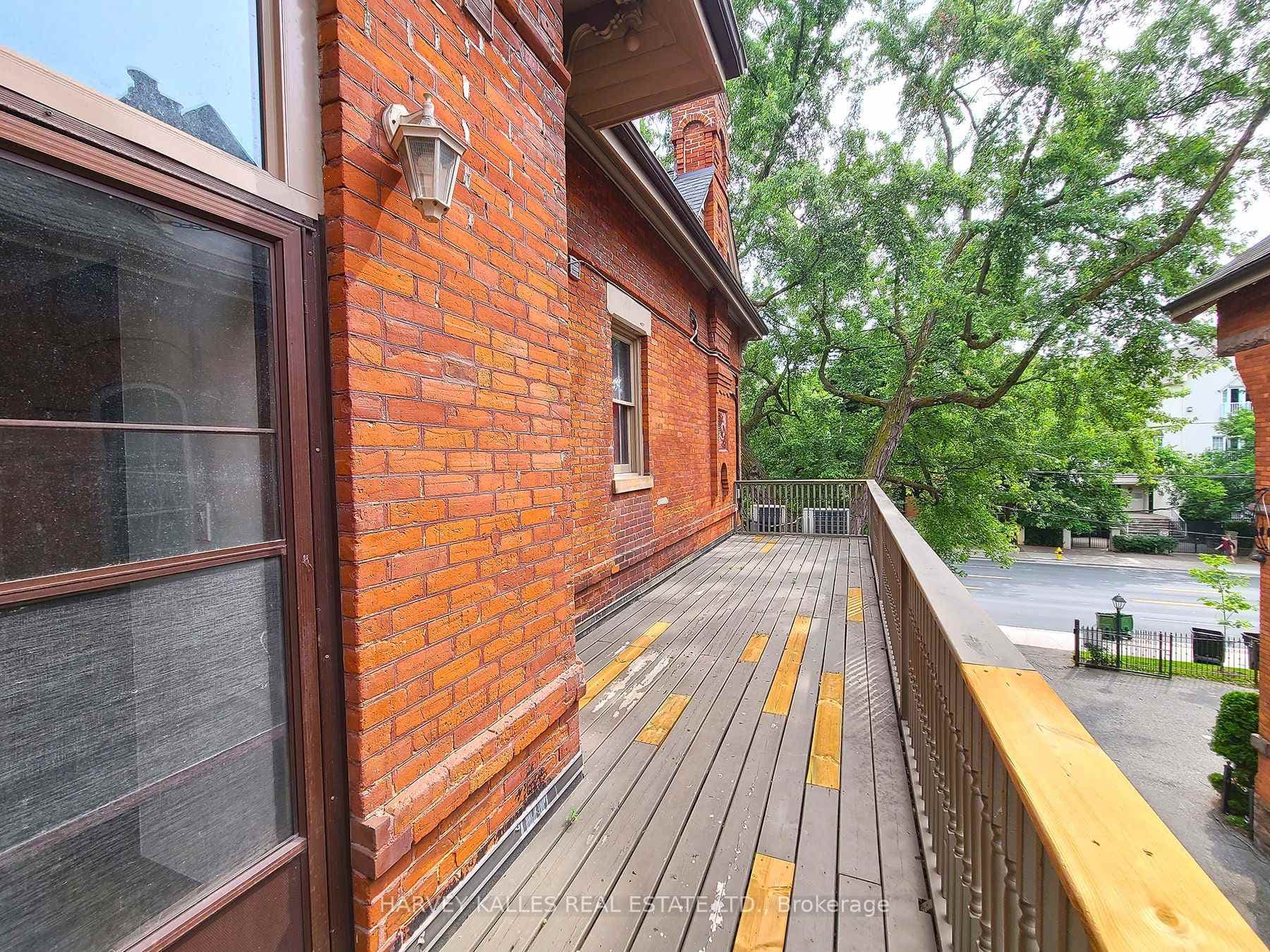510 Jarvis Street Unit 6 photo 11