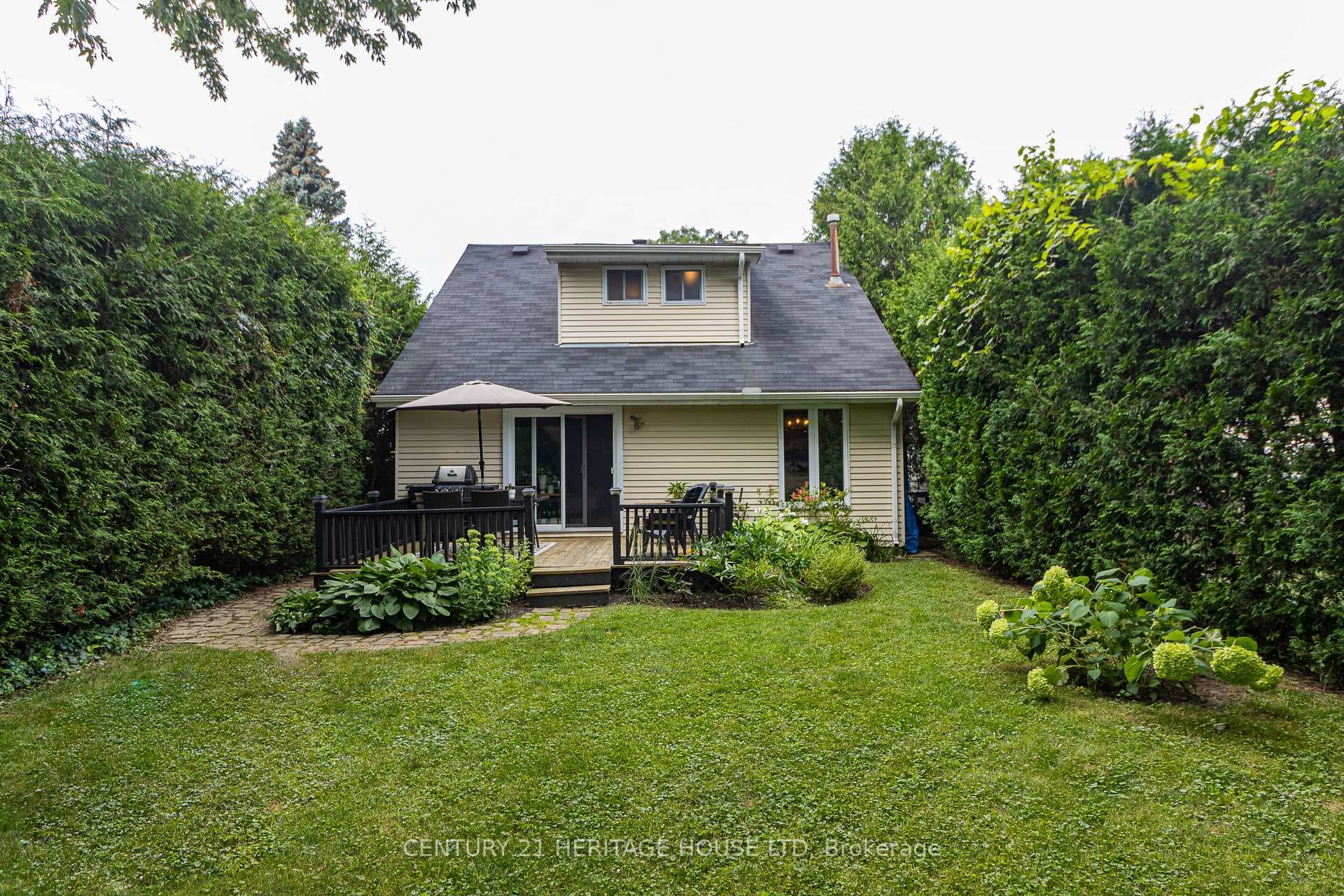 1038 Jalna Boulevard photo 30