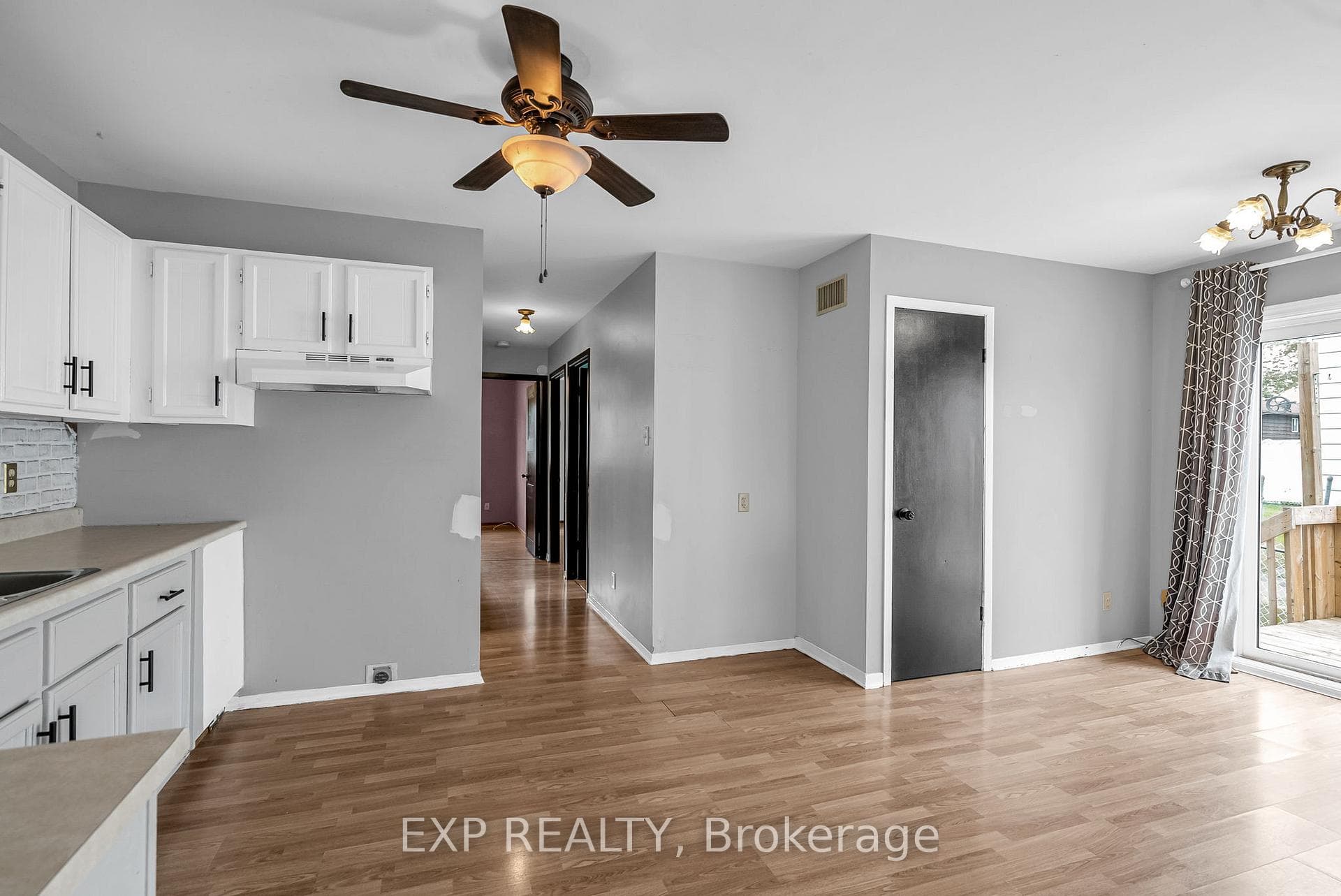 1820 Elgin Street photo 7