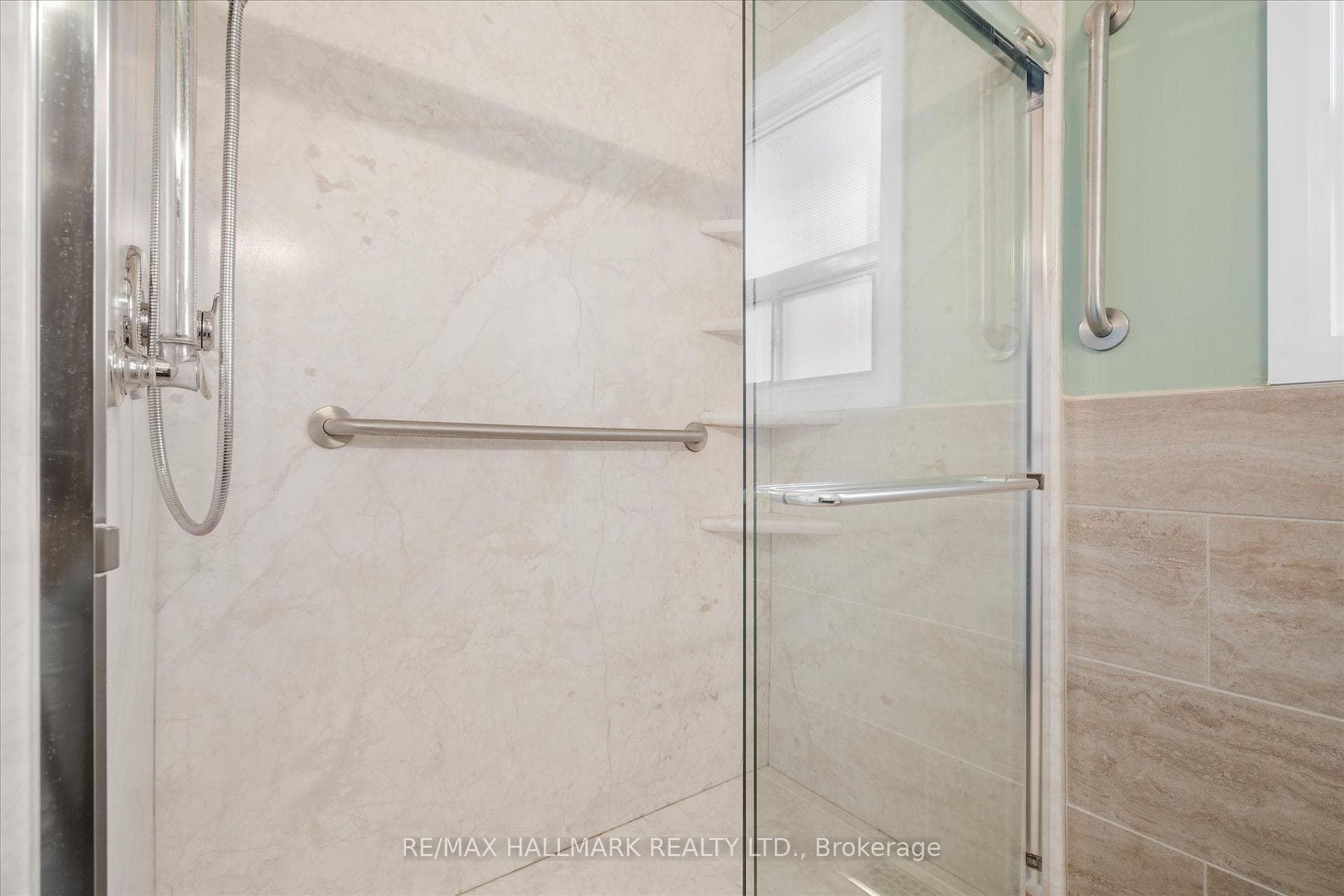 44 Dignam Court photo 26