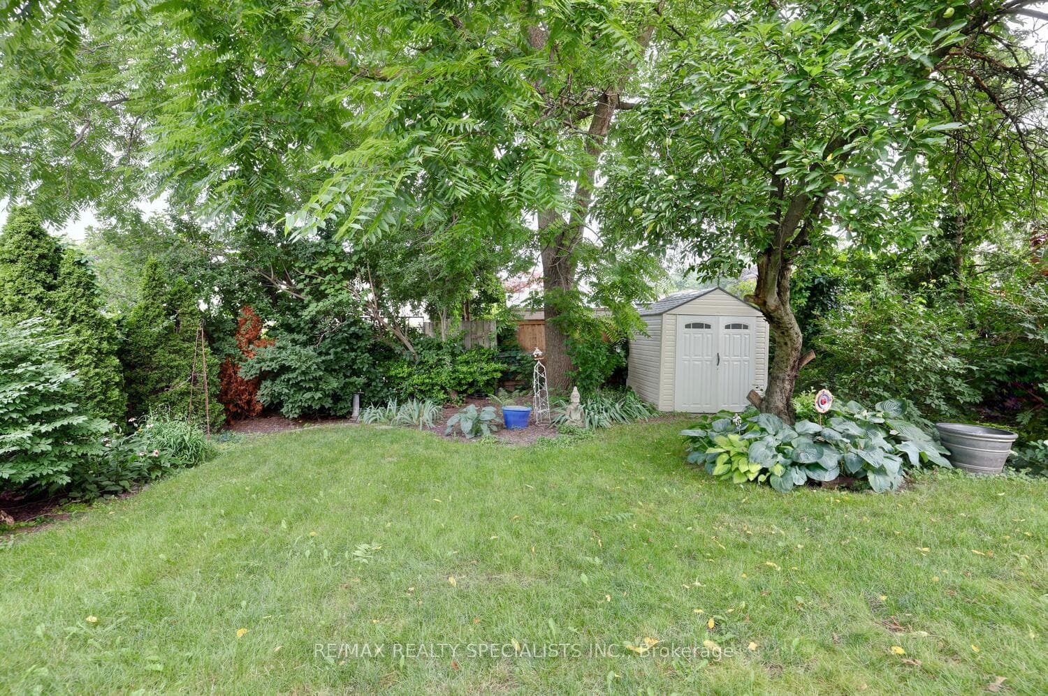 322 Louis Drive photo 32