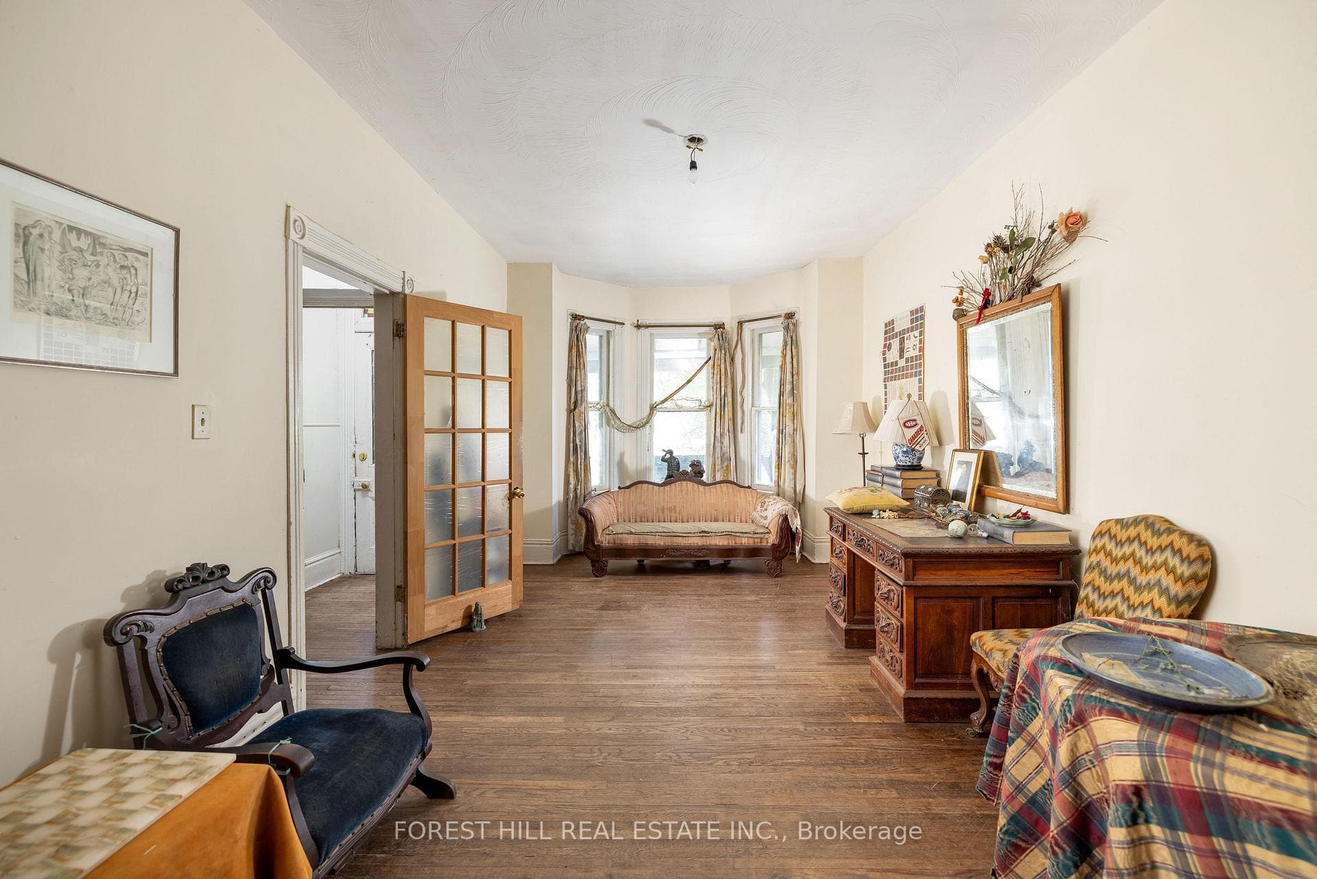 239 Lippincott Street photo 6