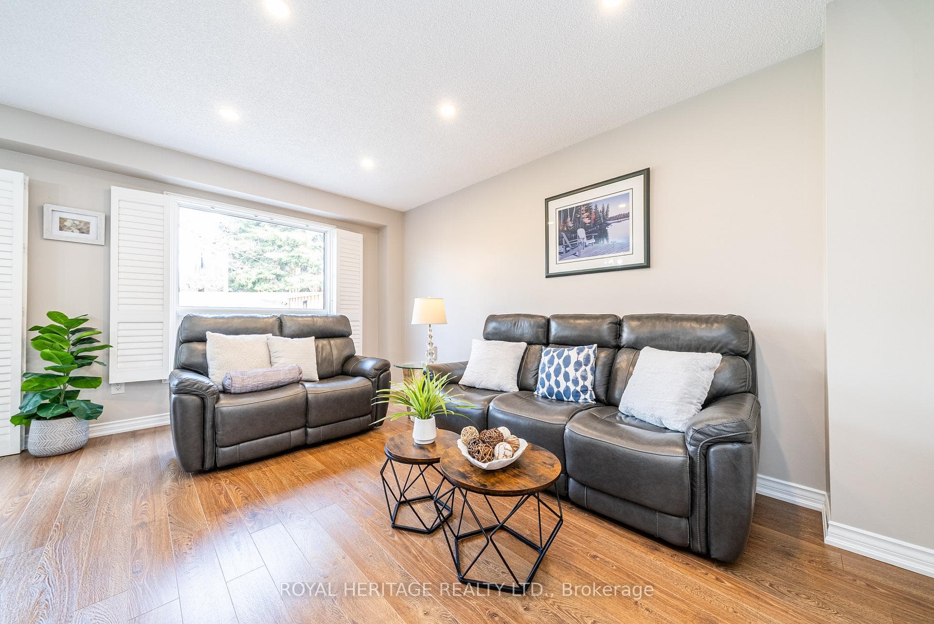 10 Bassett Boulevard Unit 201 photo 6