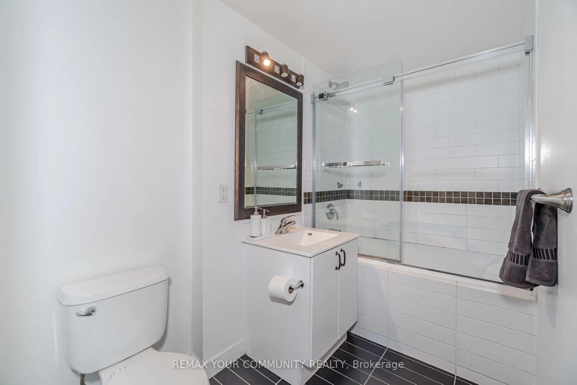 155 Legion Road Unit Ph-2913 photo 25