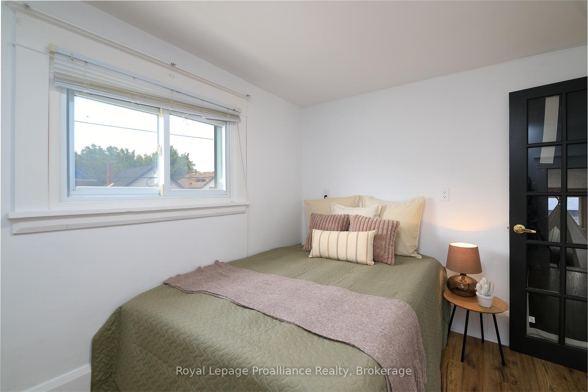 83 Moira Street photo 18