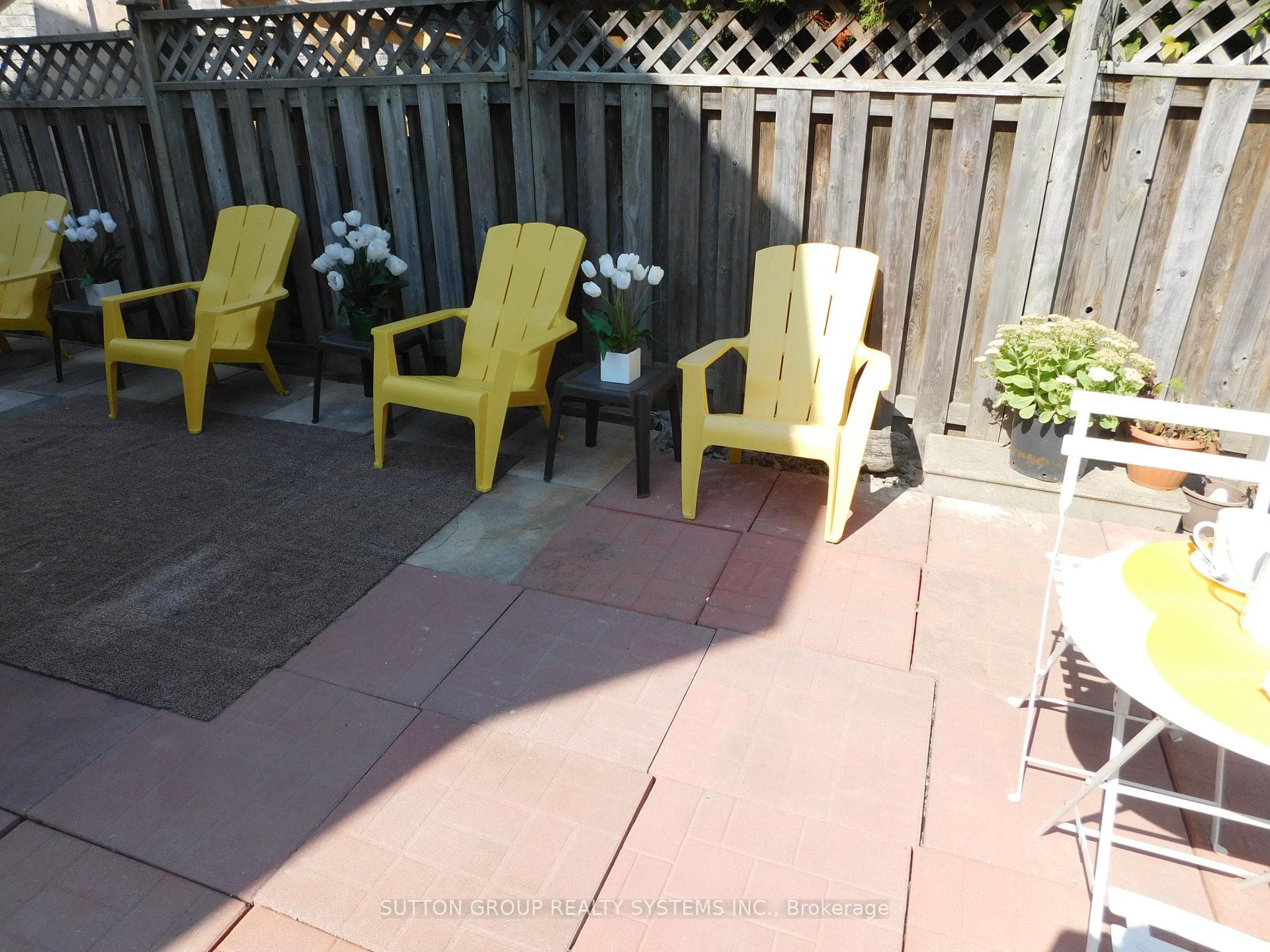 284 Andrew Street photo 35