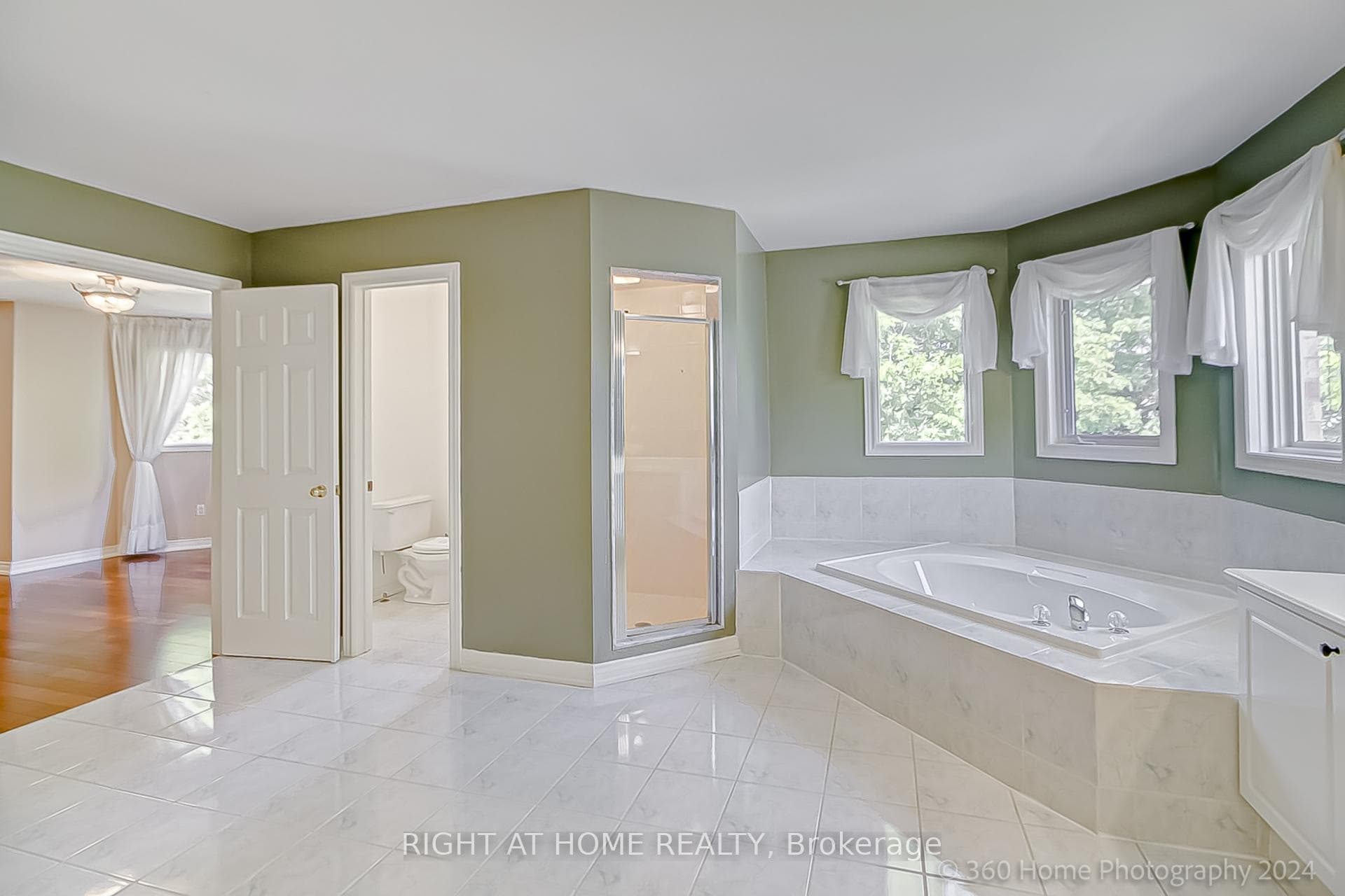 78 Golden Tulip Crescent photo 16