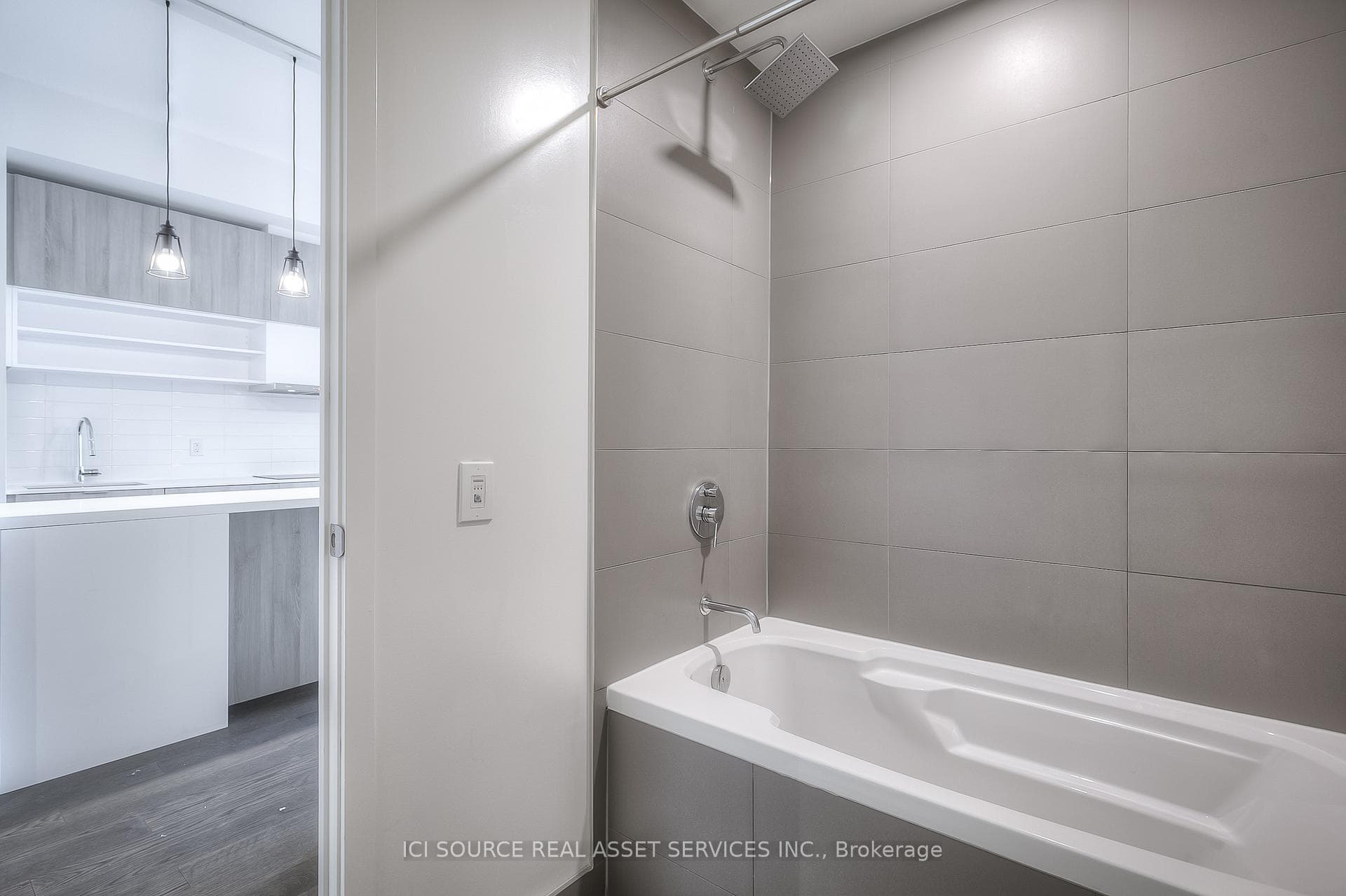 8 Hillsdale Avenue Unit 1242 photo 6