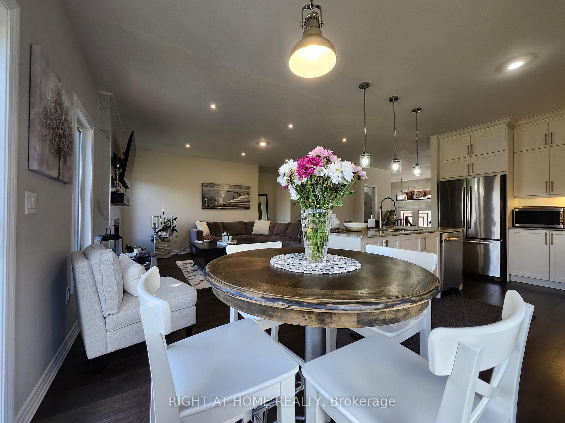 84 Diamond Valley Drive photo 20