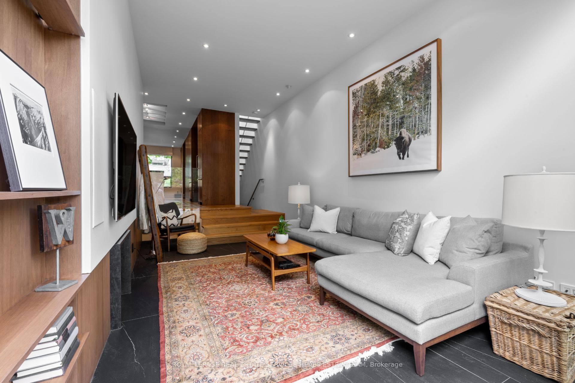 125 Macpherson Avenue photo 14