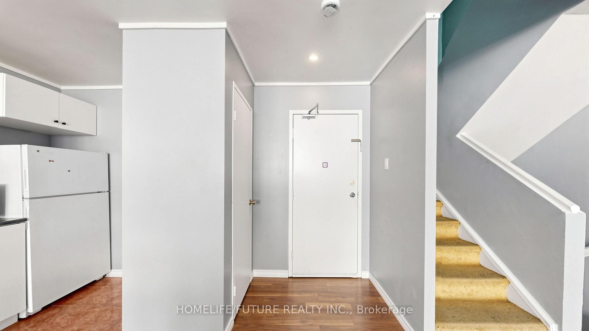 4060 Lawrence Avenue Unit 204 photo 19