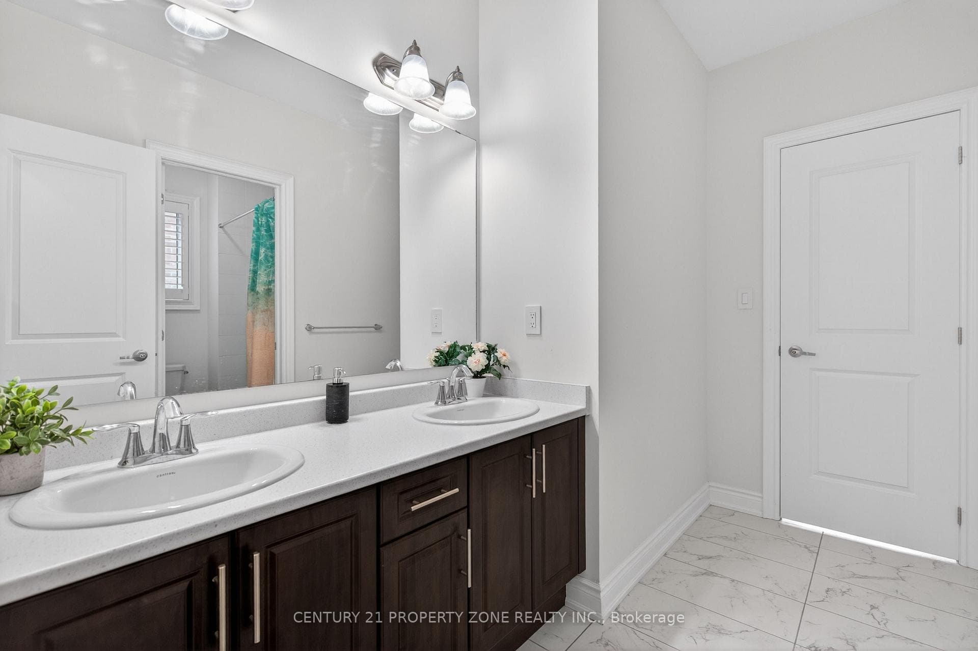 105 Walker Road photo 32