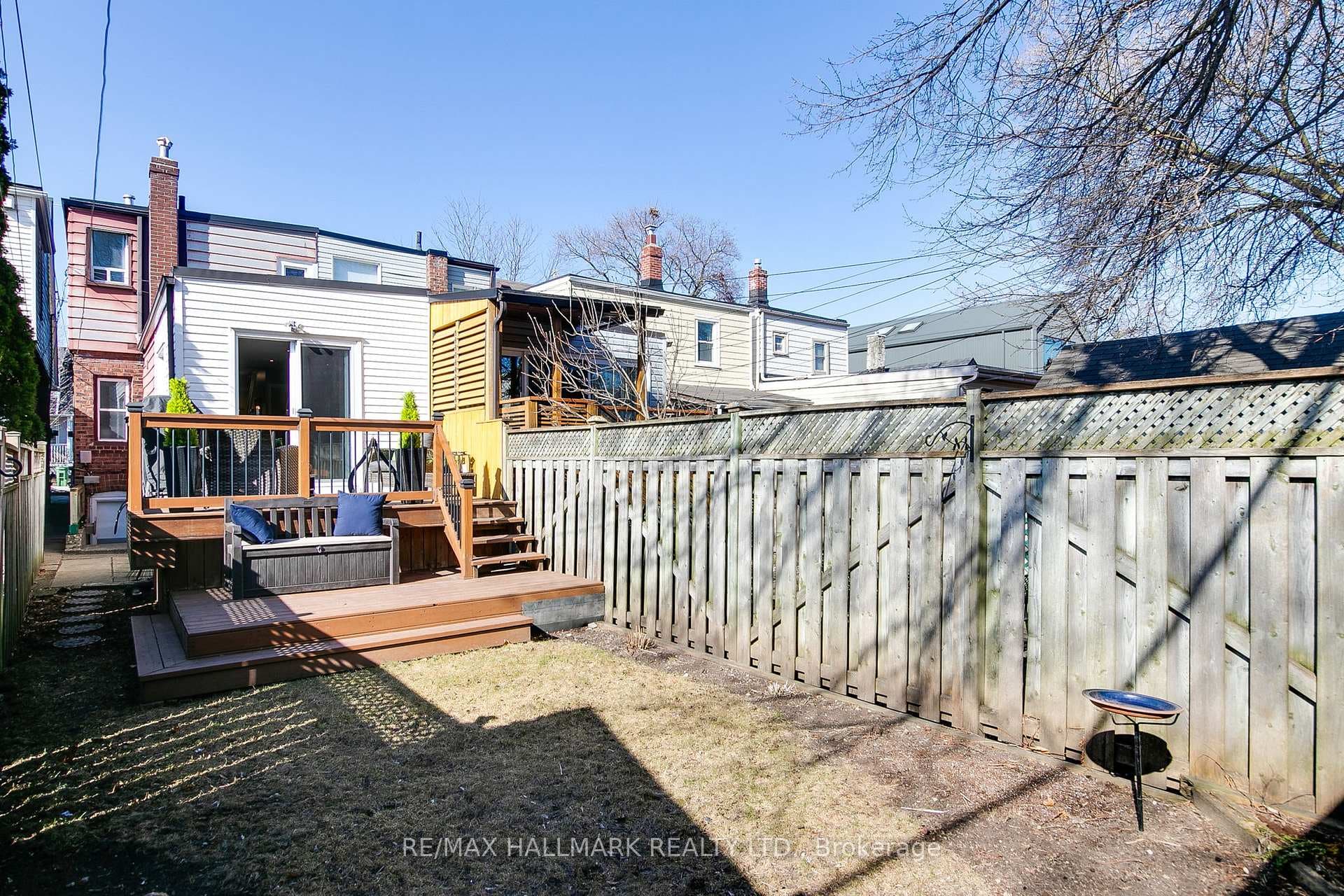 697 Mortimer Avenue photo 37