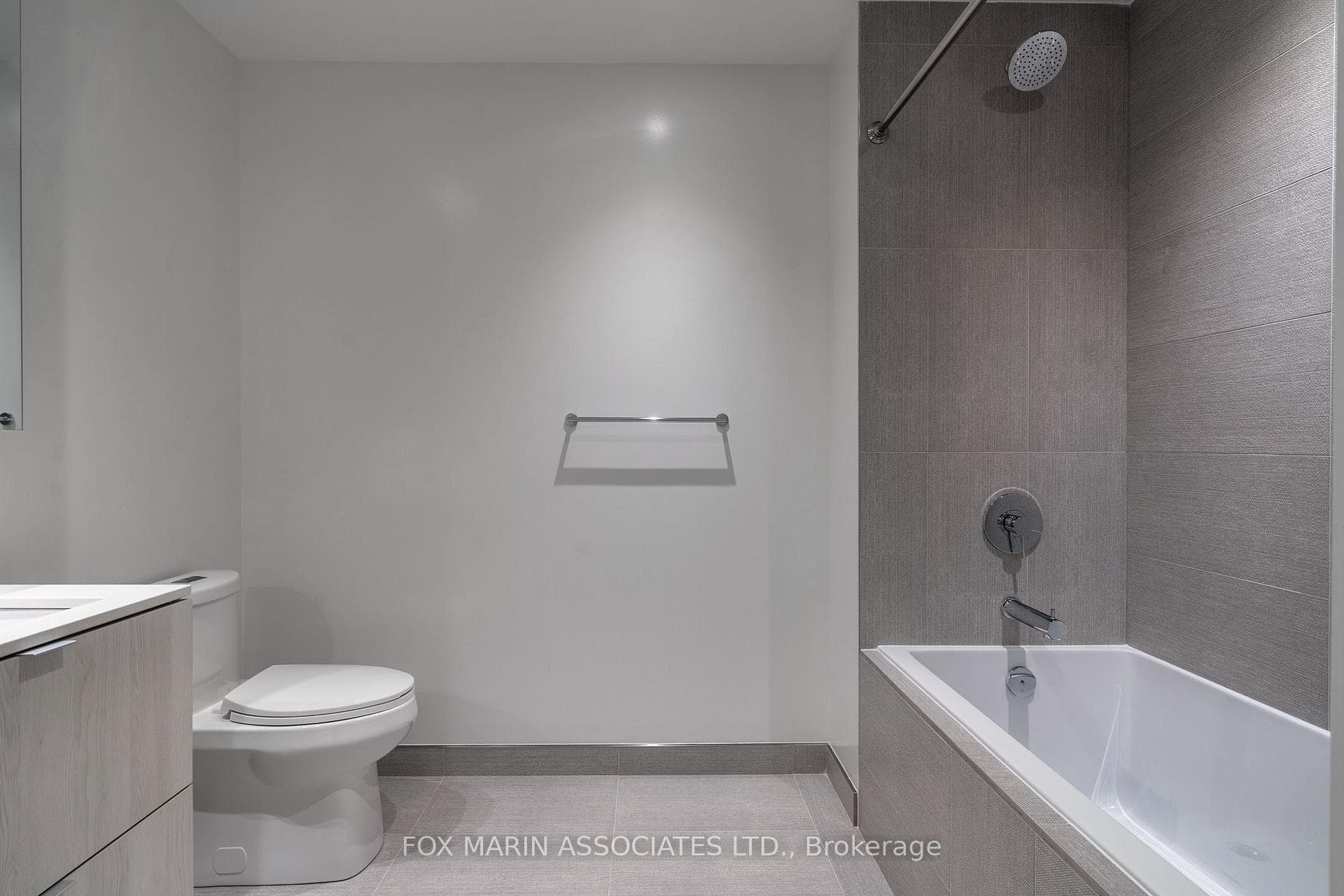 11 Yorkville Avenue Unit 802 photo 18