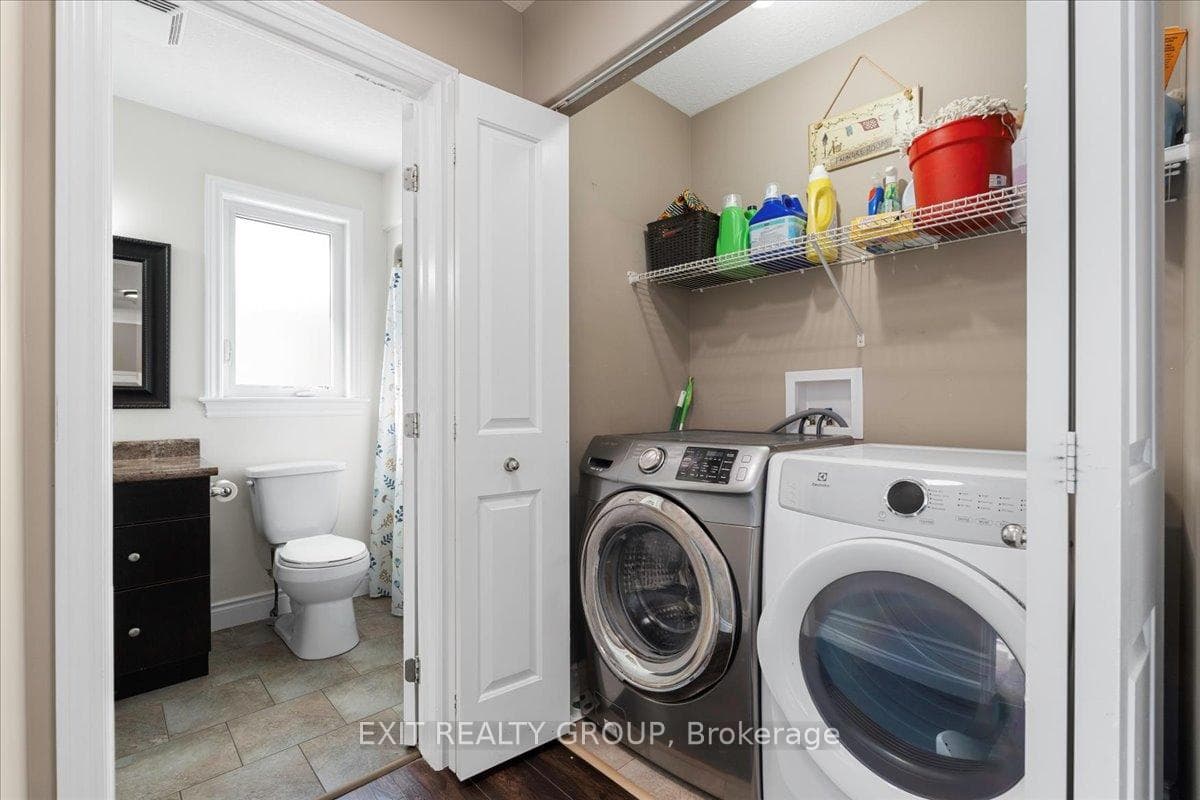 40 Kawartha Court photo 24