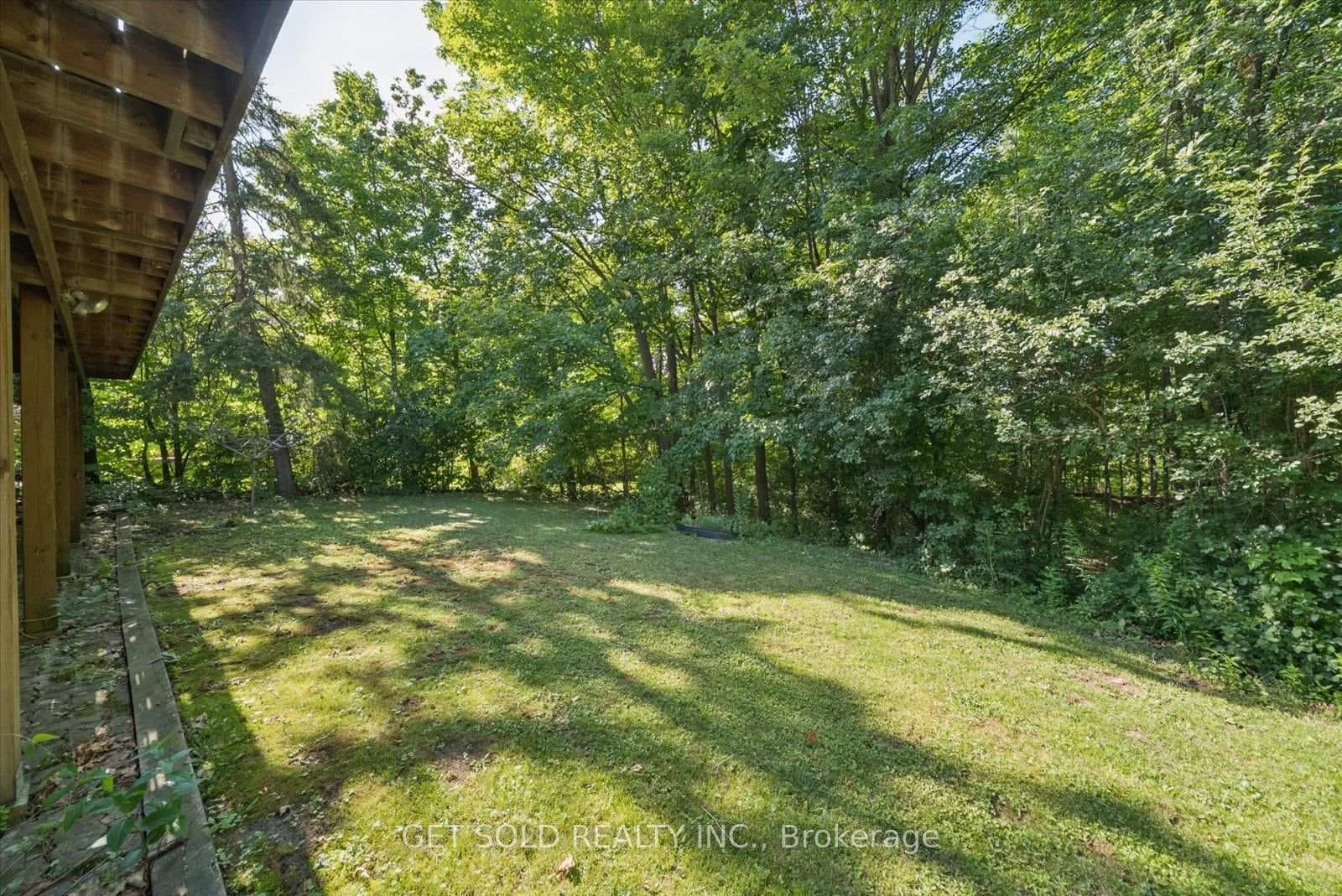 129 Riverhead Drive photo 38