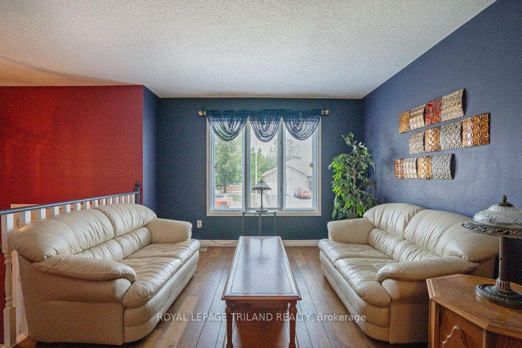 16 Mcgregor Court photo 5
