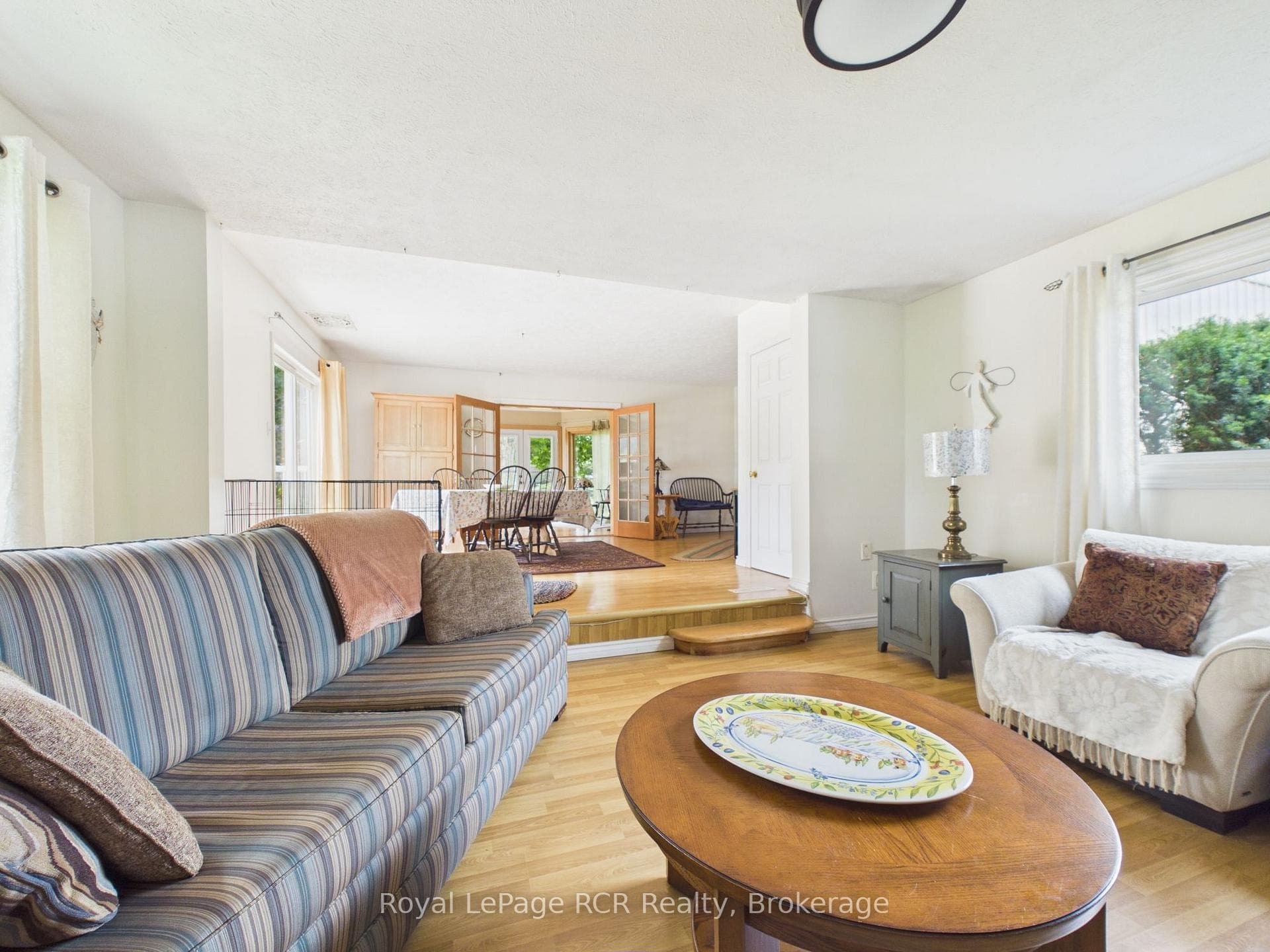 2055 Princess Street photo 8
