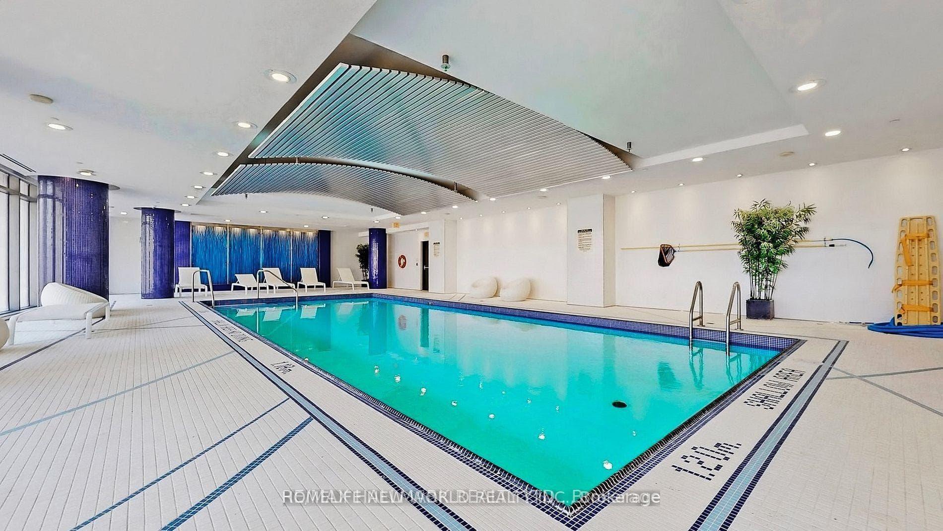 5168 Yonge Street Unit 1211 photo 3