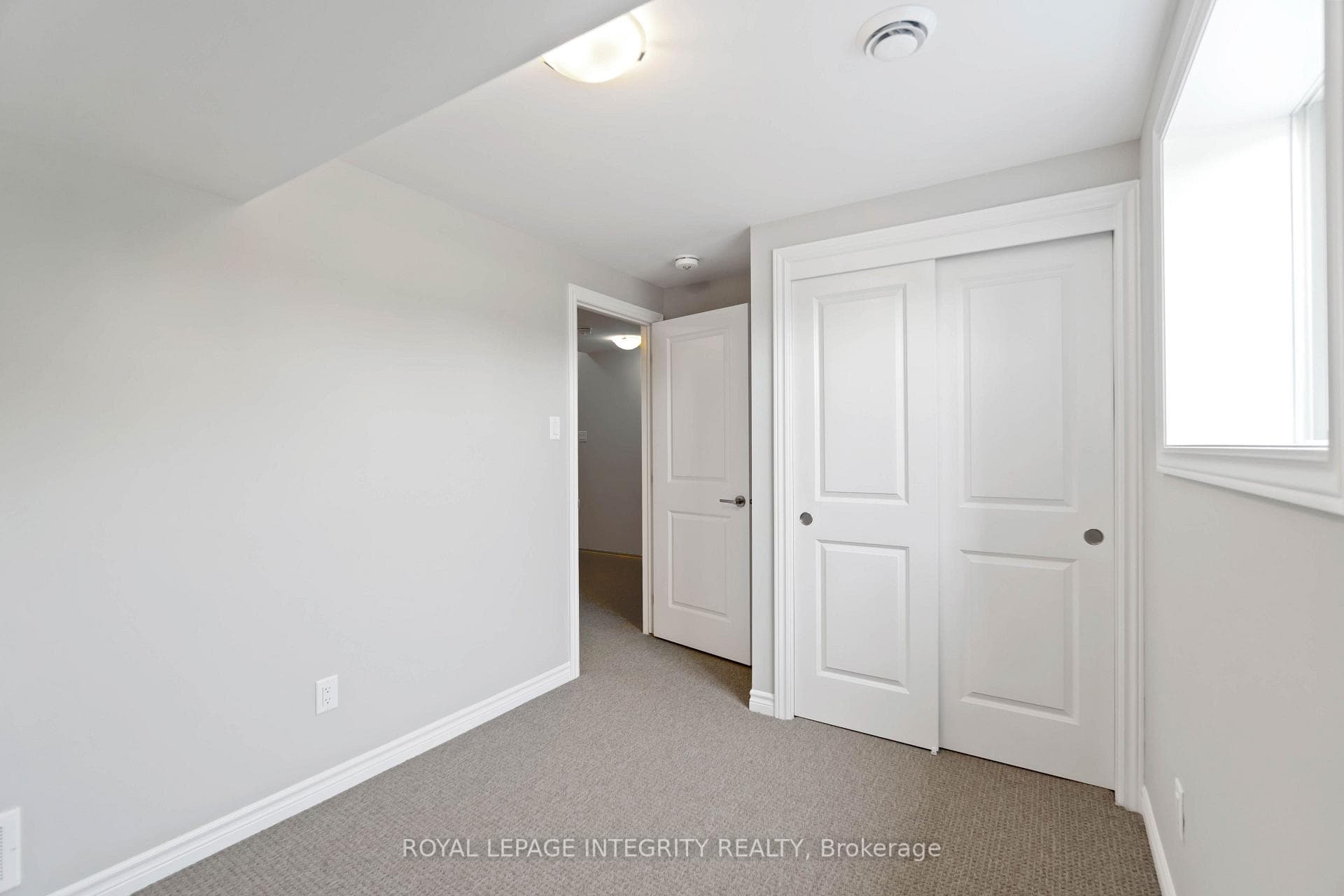 634 Fisher Street photo 23