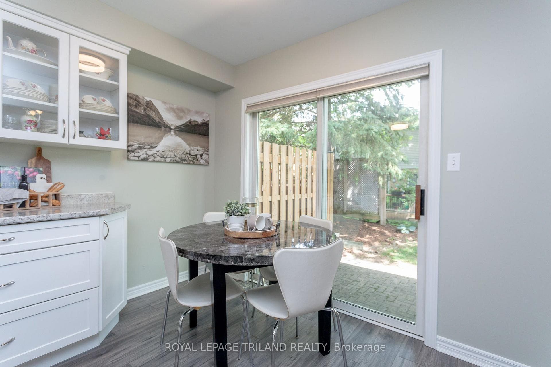 10 Rossmore Court Unit 10 photo 14