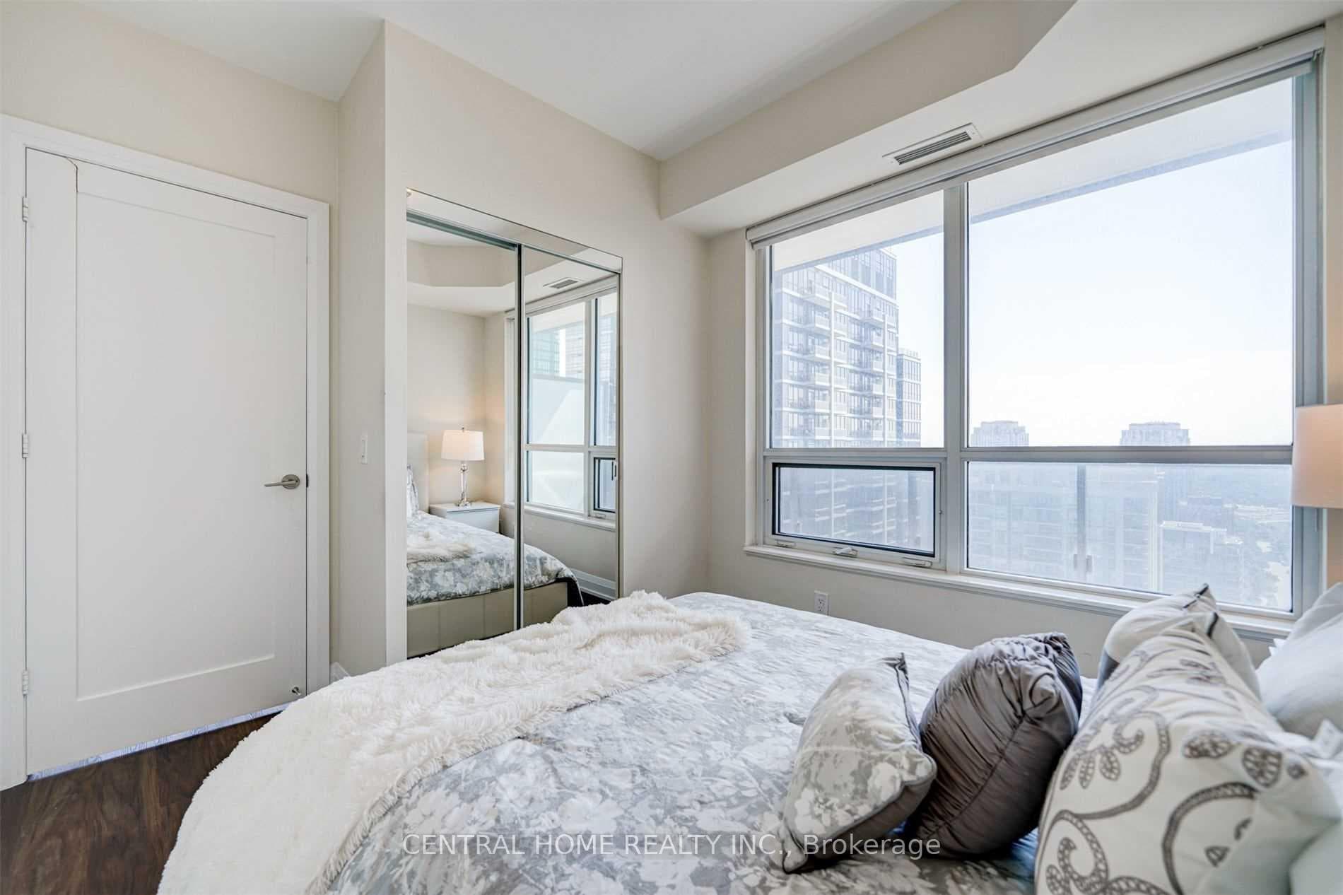 5 Sheppard Avenue Unit 2125 photo 17