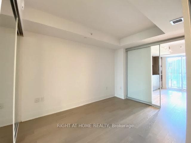 955 Bay Street Unit 2702 photo 38