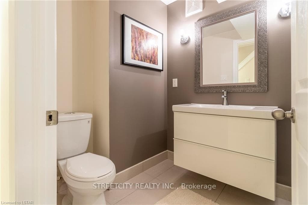263 Rossmore Court photo 35