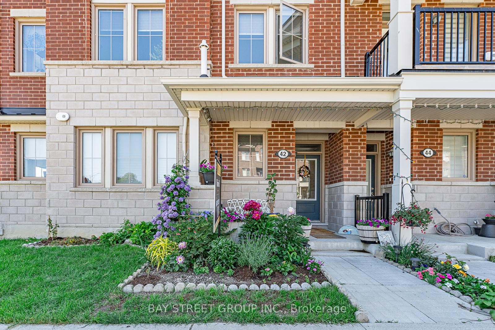42 Cornell Centre Boulevard photo 4