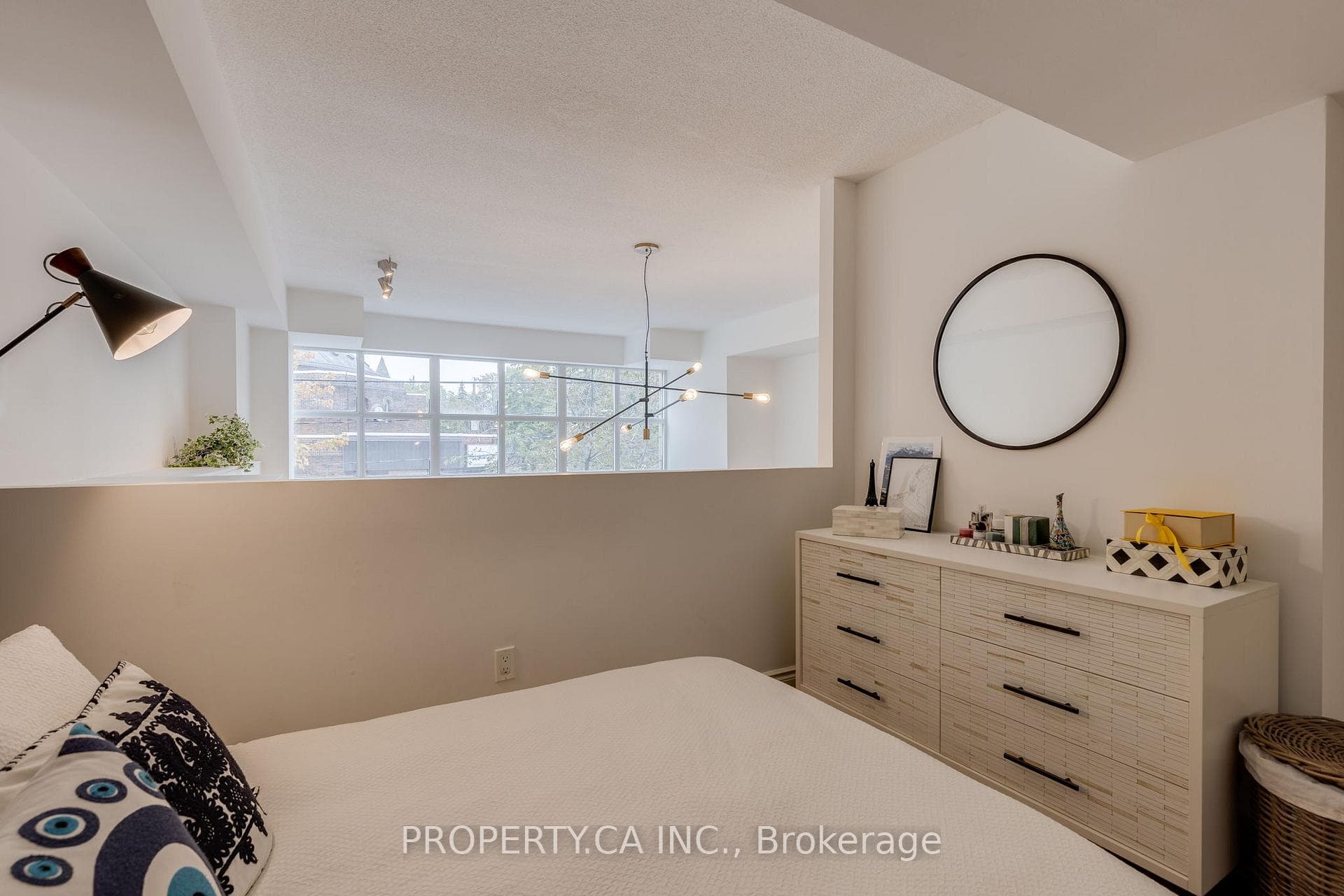 437 Roncesvalles Avenue Unit 211 photo 14